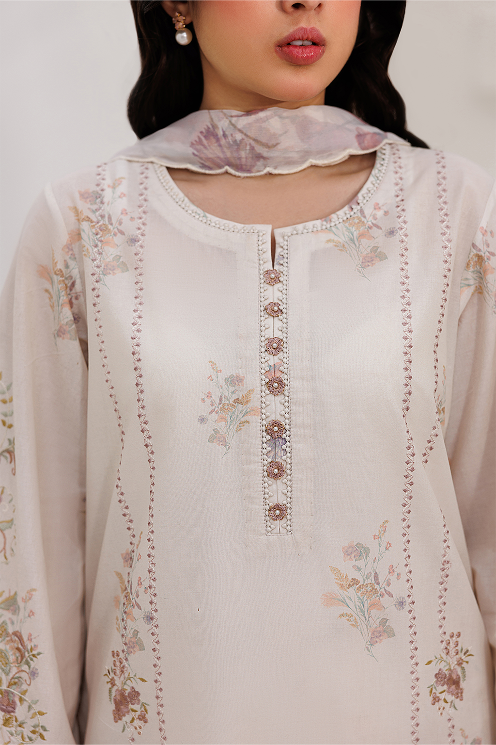 UE-631 Printed Lawn