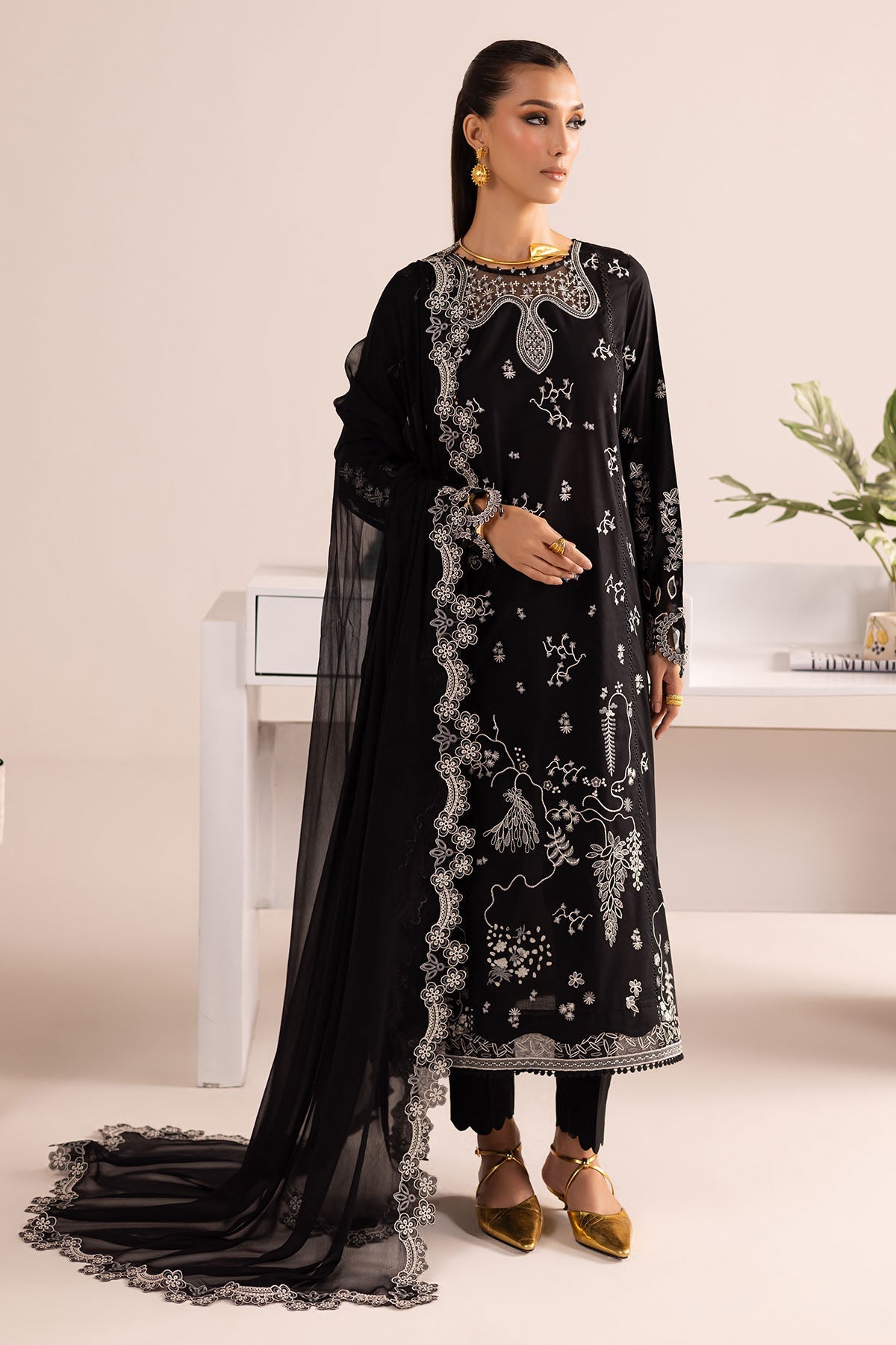 https://cdn.shopify.com/s/files/1/0551/9487/8152/files/1_542185a6-11be-429b-9fa1-b3ed8defae64.jpg?v=1751313259