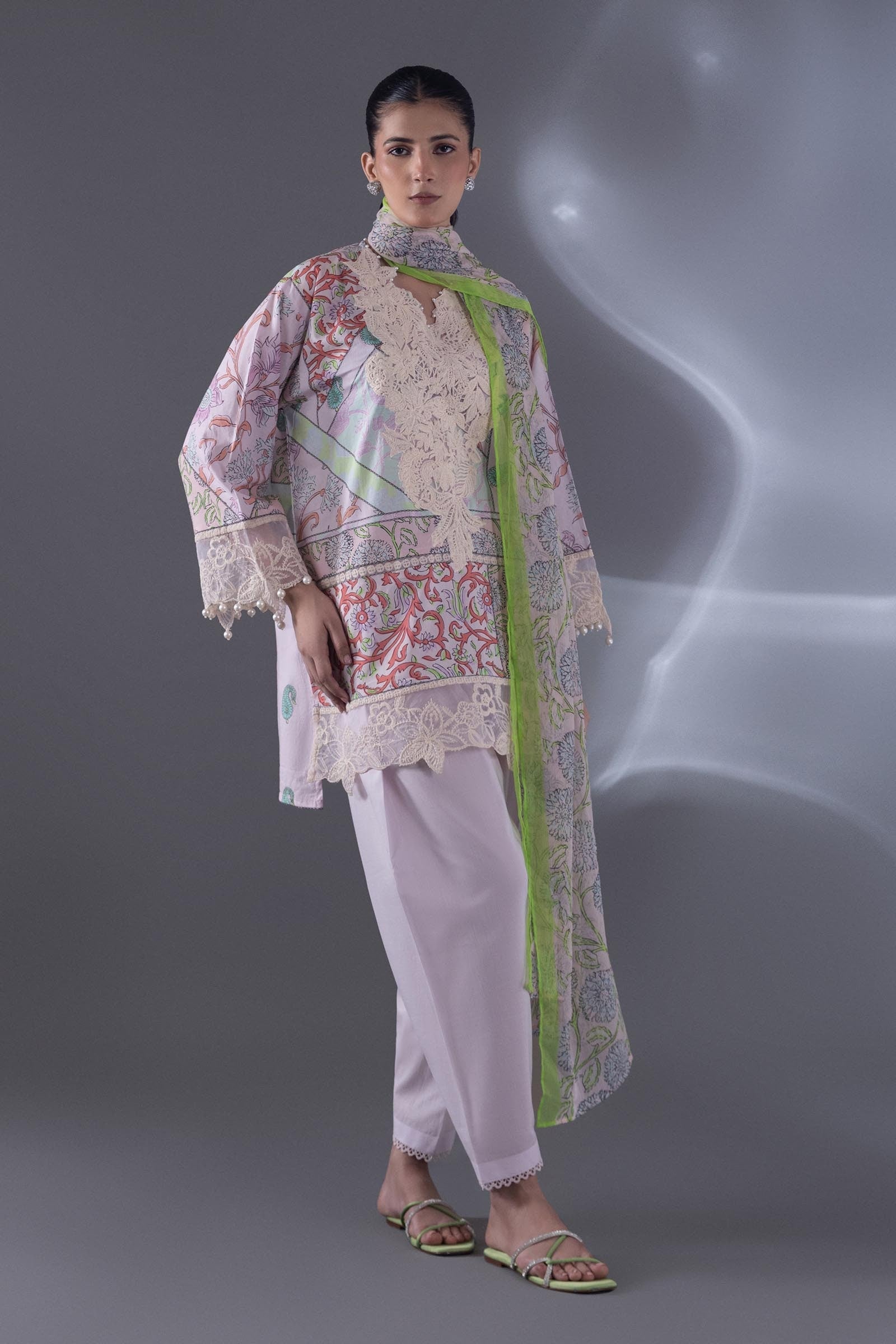 Stitched Lawn Suit   SS25MUZ127AP3 (RTS)