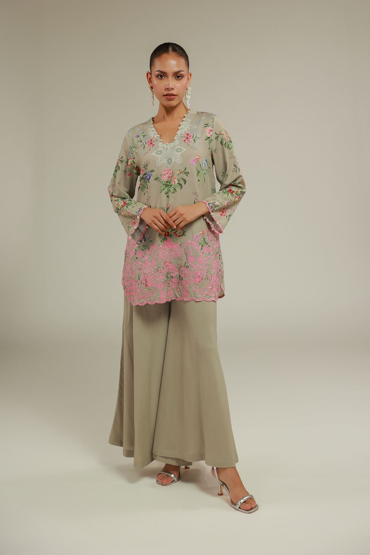 Floral V-Neck Kurta
