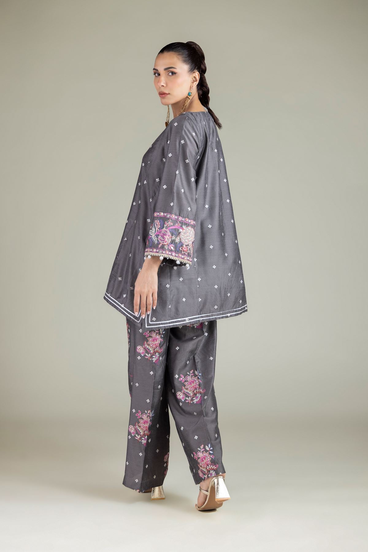 Geometric Embroidered Kurta