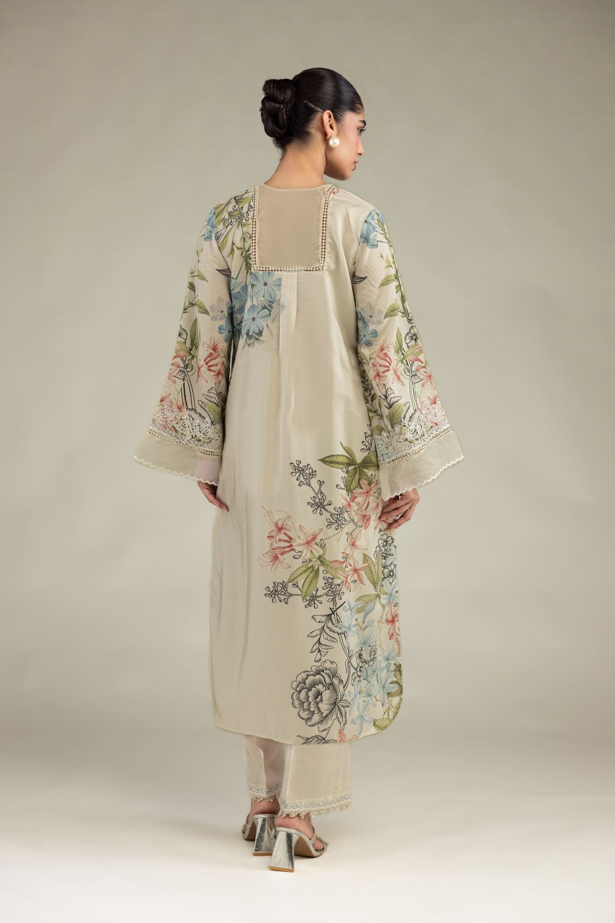 Floral Embroidered Kurta