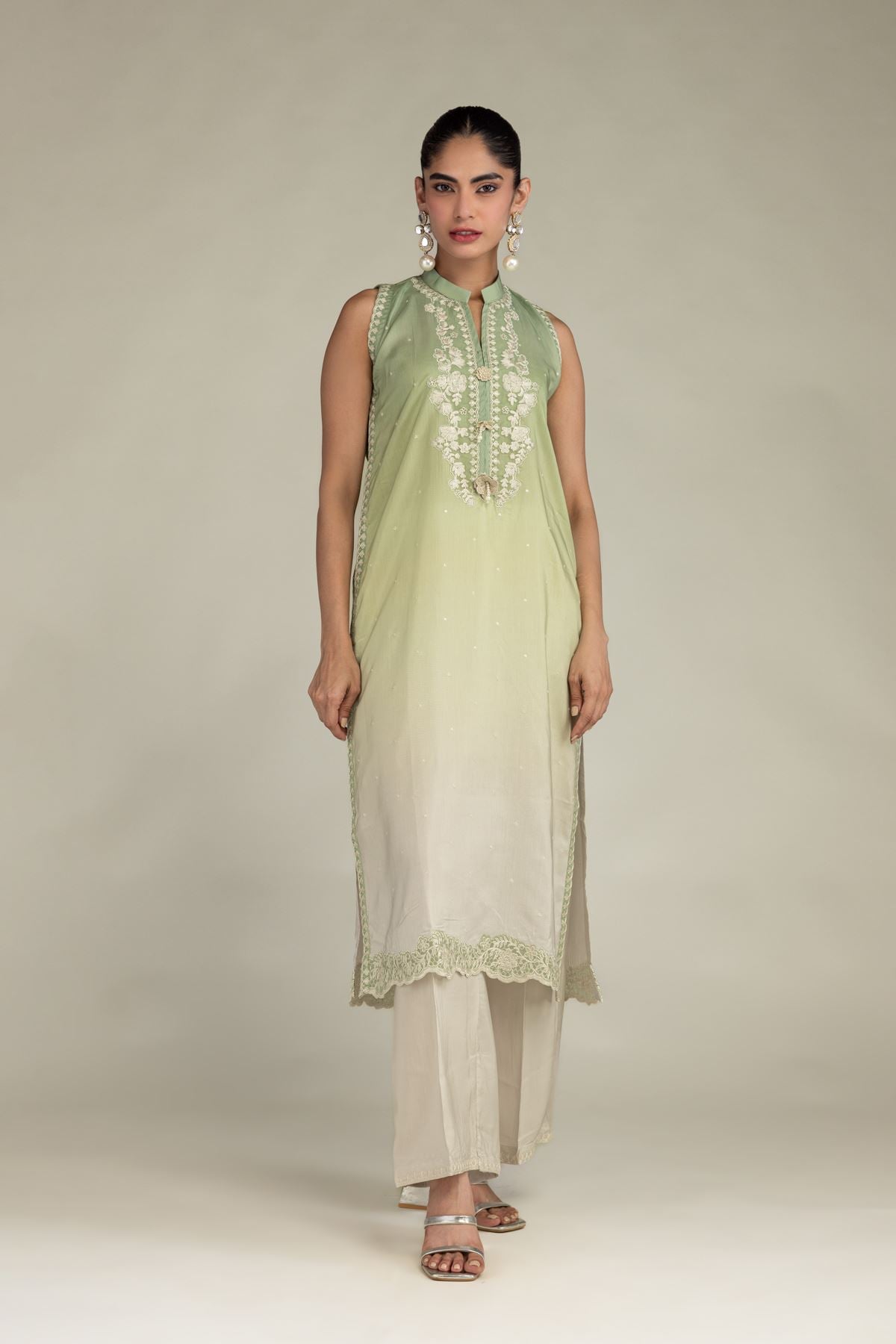 Sleeveless Floral Kurta