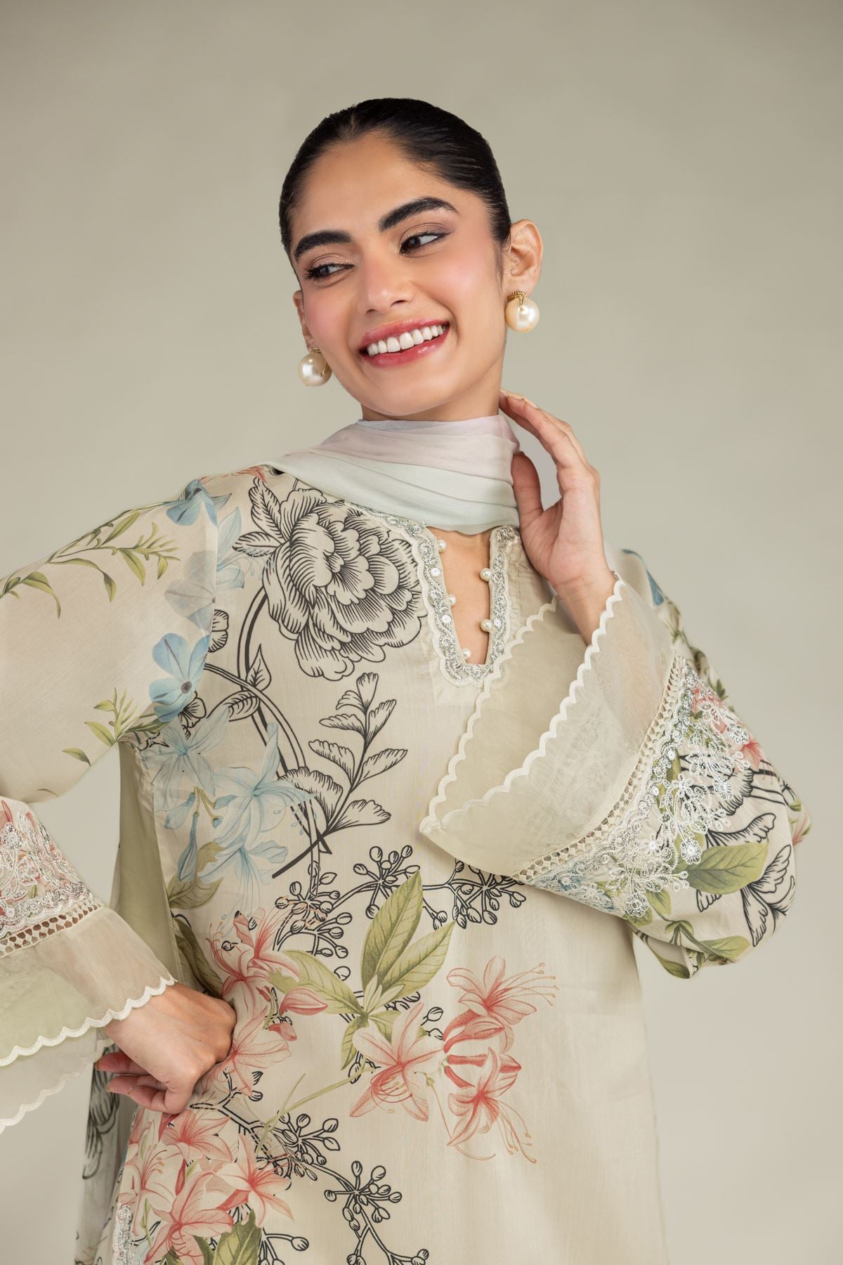 Floral Embroidered Kurta