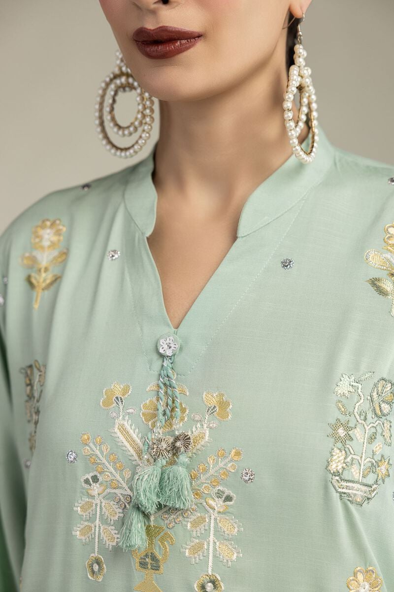 Floral Embroidered Kurta