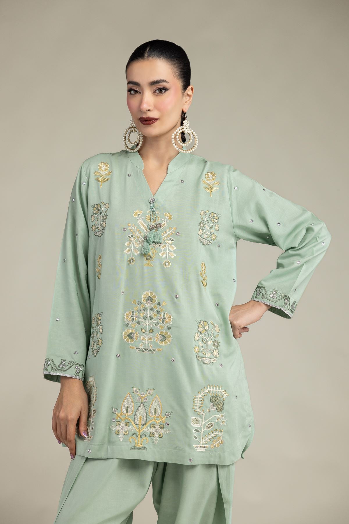 Floral Embroidered Kurta