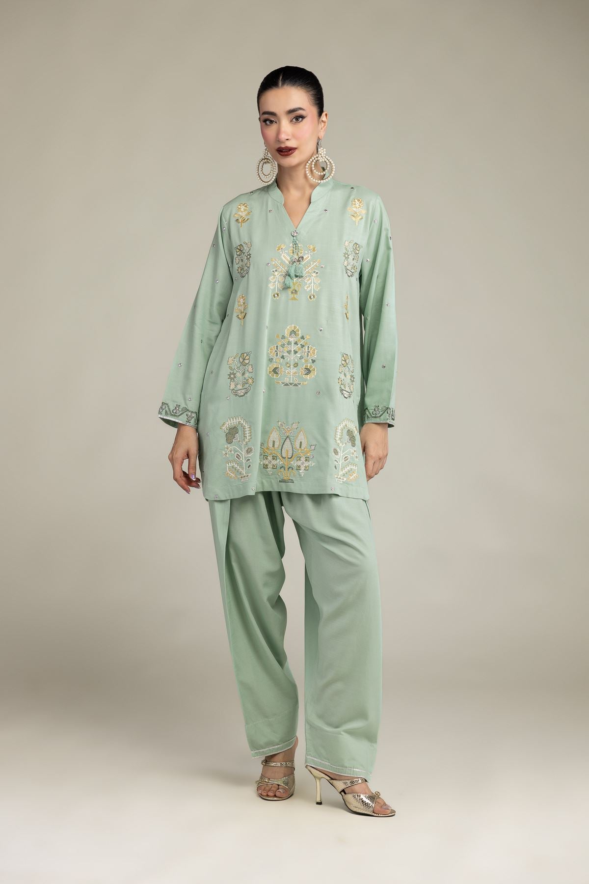 Floral Embroidered Kurta