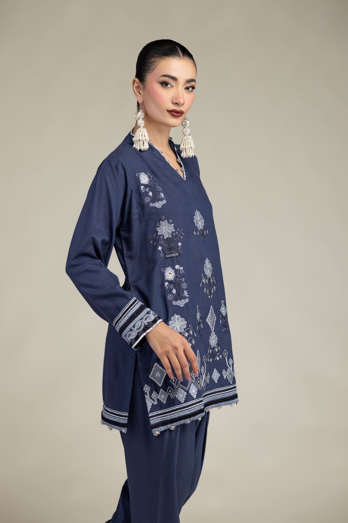 Floral V-Neck Kurta