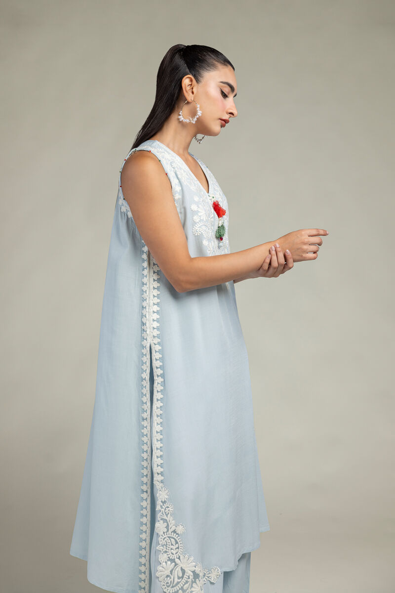 Sleeveless V-Neck Kurta