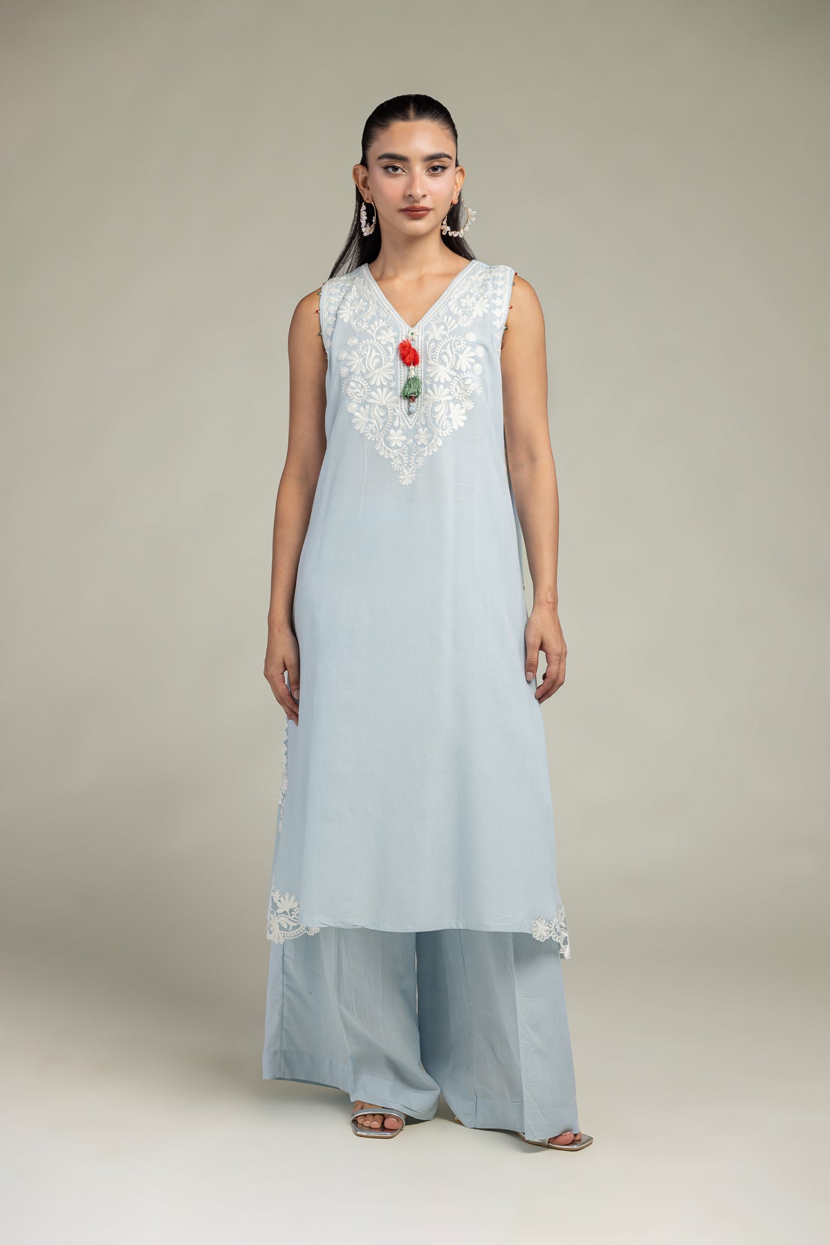 Sleeveless V-Neck Kurta
