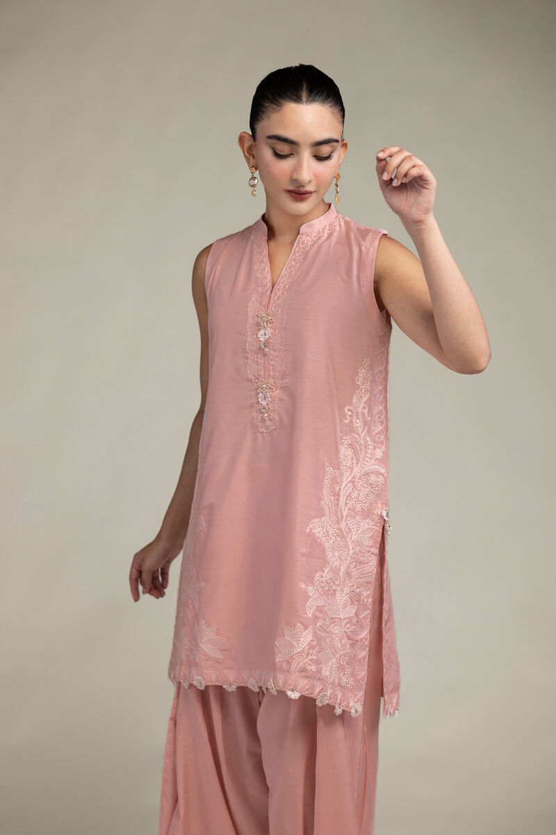Sleeveless Pink Kurta