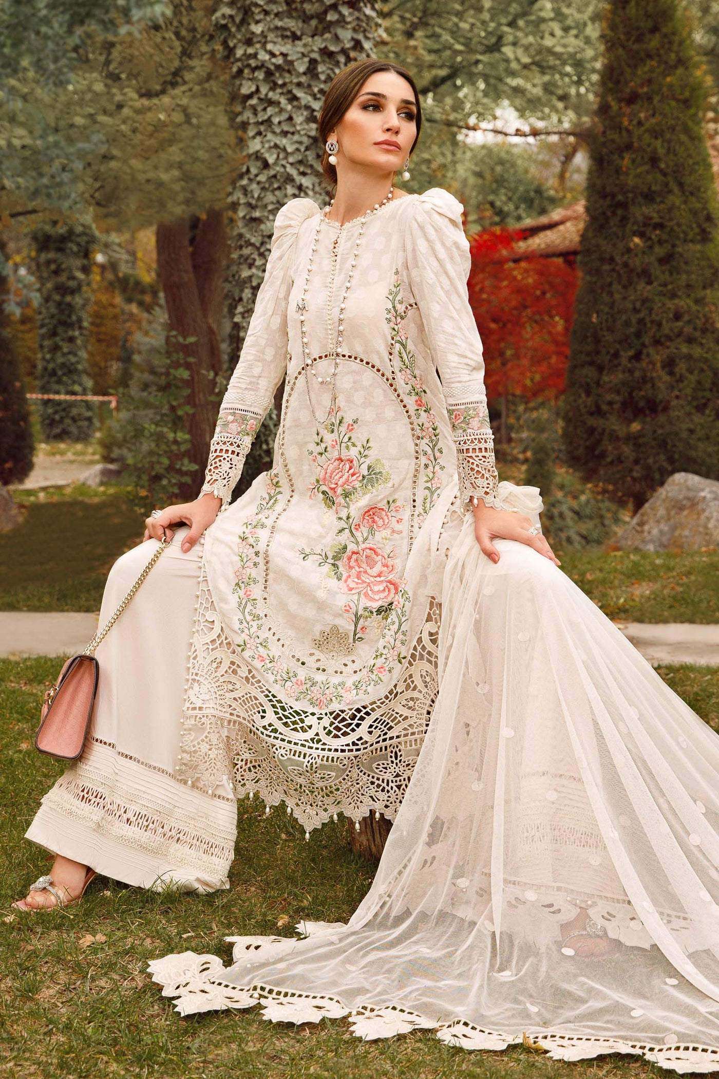 https://cdn.shopify.com/s/files/1/0620/8788/9062/products/2-AFront-3.jpg?v=1677148405