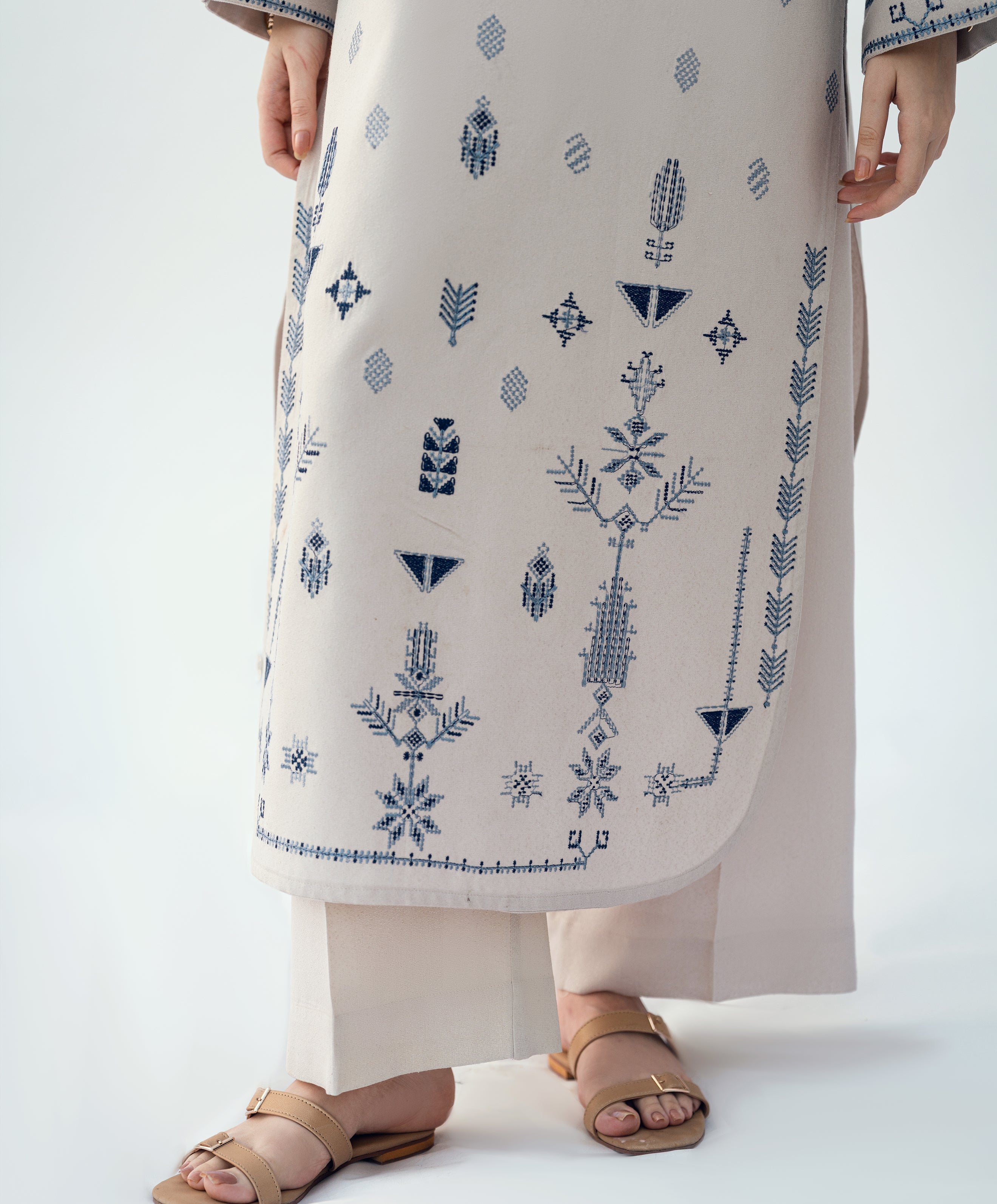Ice Petal | 2 pc Stitched