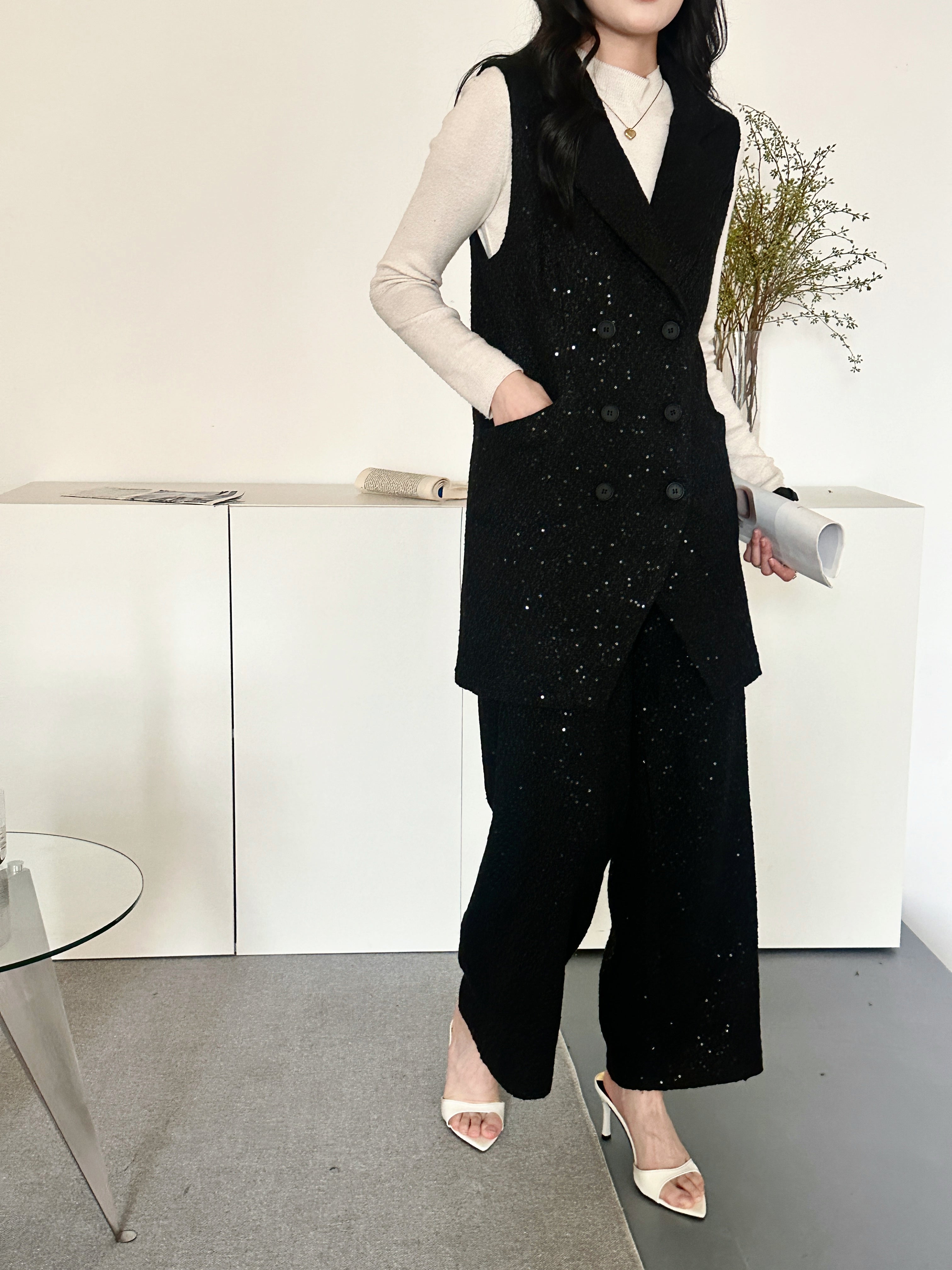 FIFI SLEEVELESS TWEED SUIT