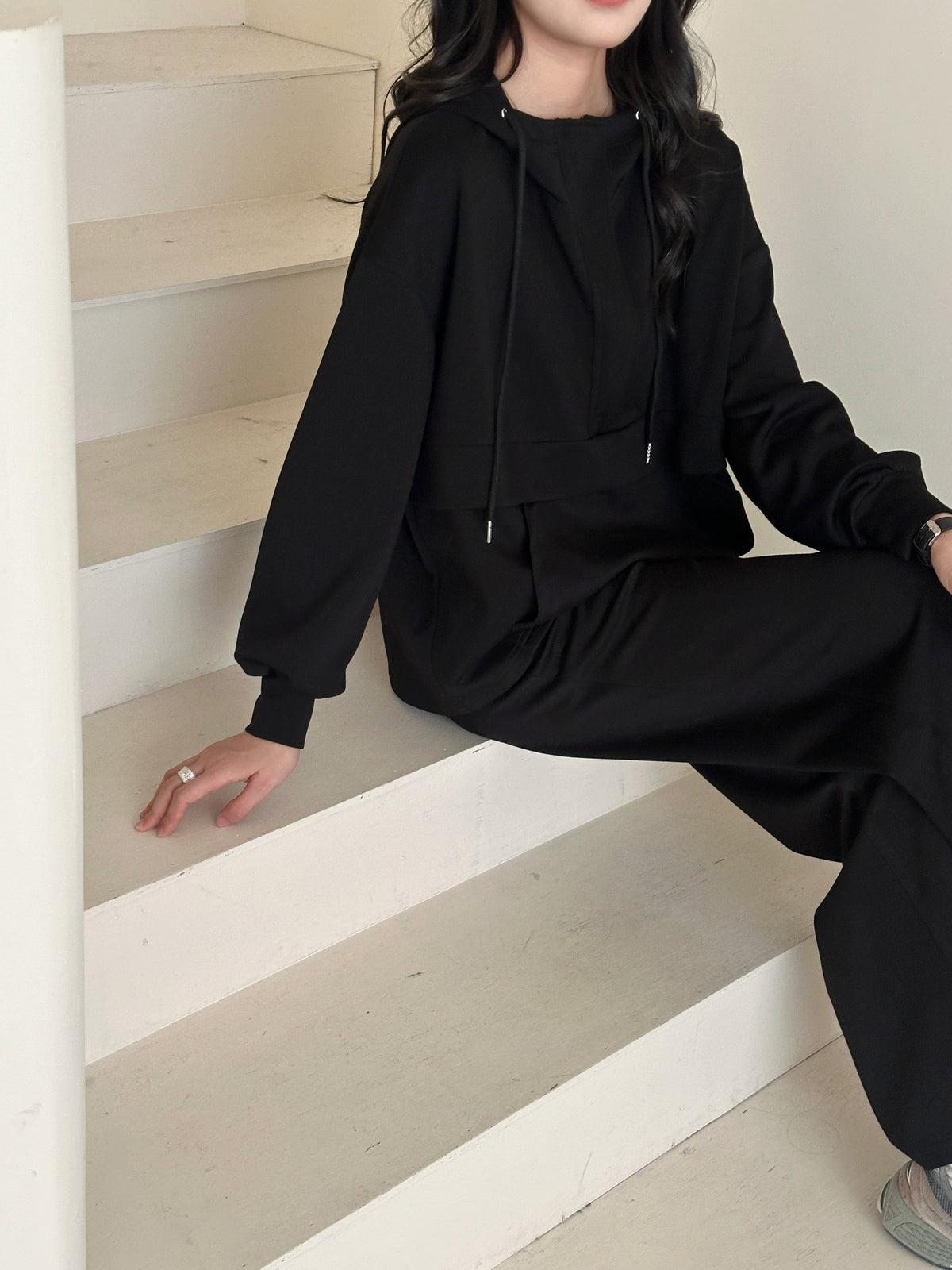 Lyla Modal Black Suit