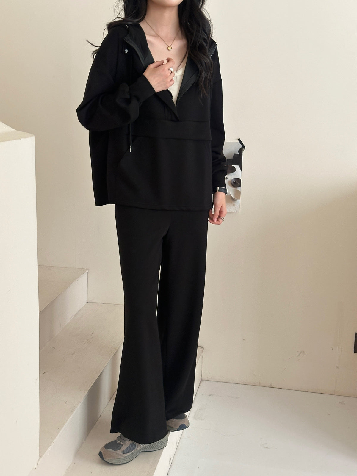 Lyla Modal Black Suit
