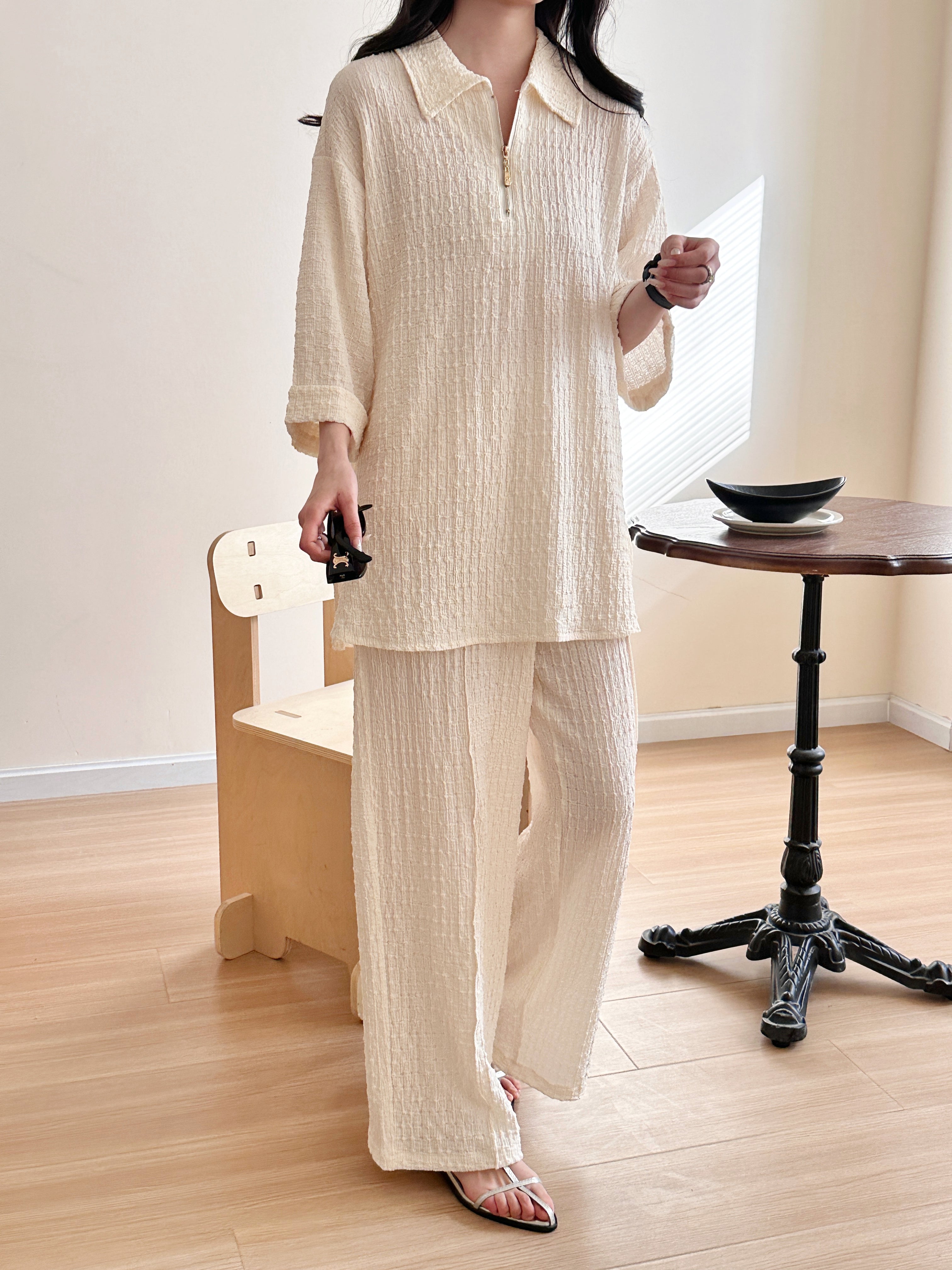 Kaya Textured Suit Offwhite with Zipper