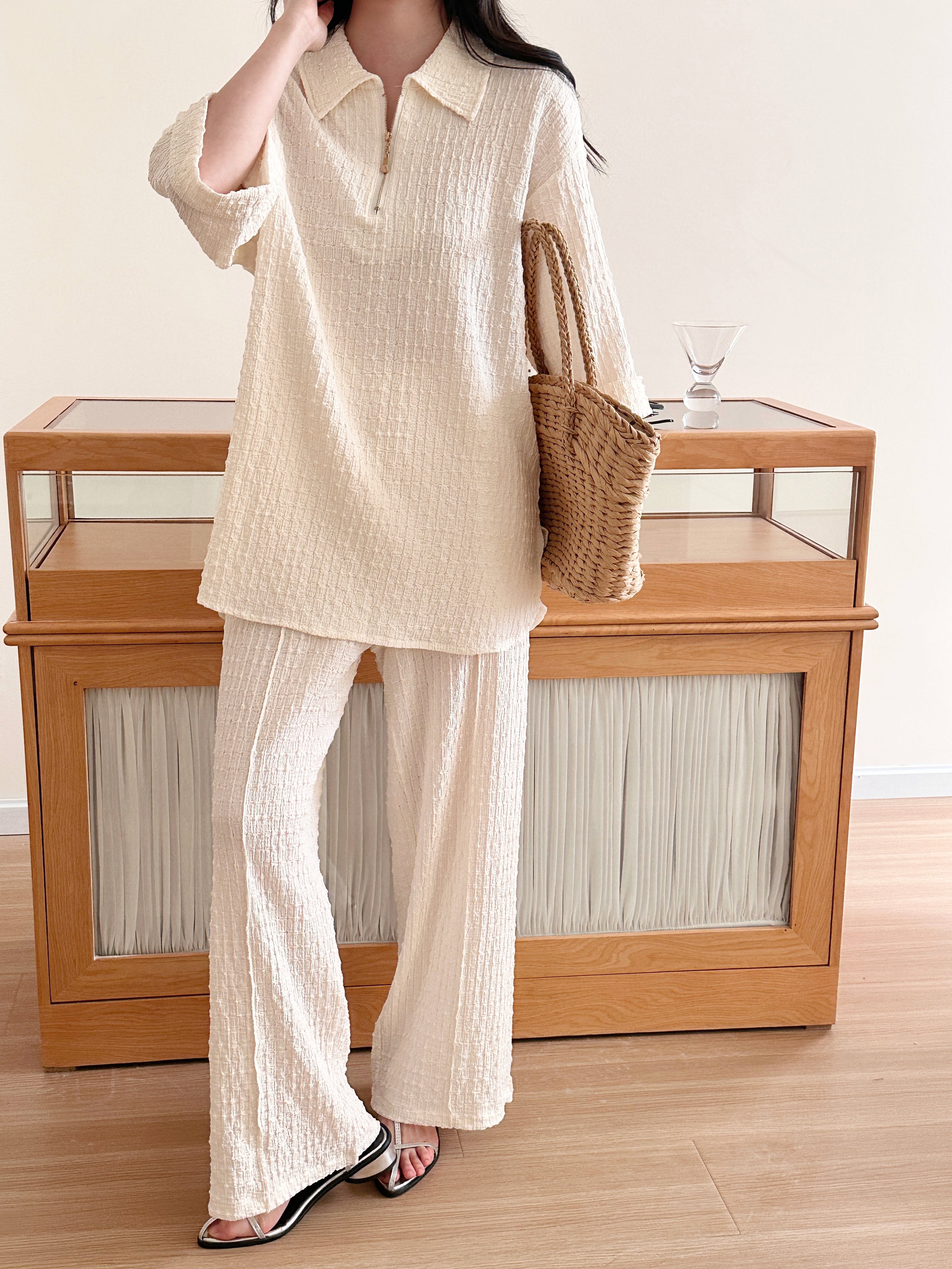 Kaya Textured Suit Offwhite with Zipper