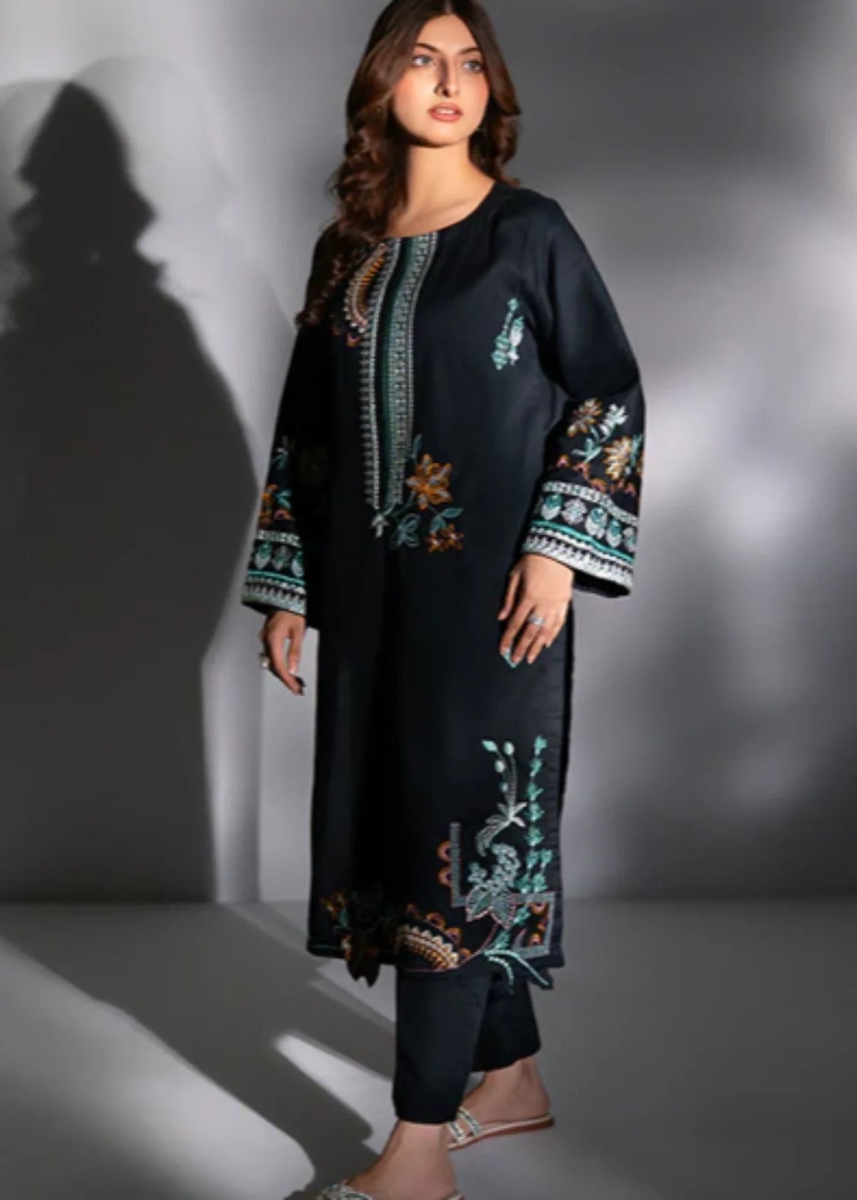 Cambric Kurta Set in Jet black