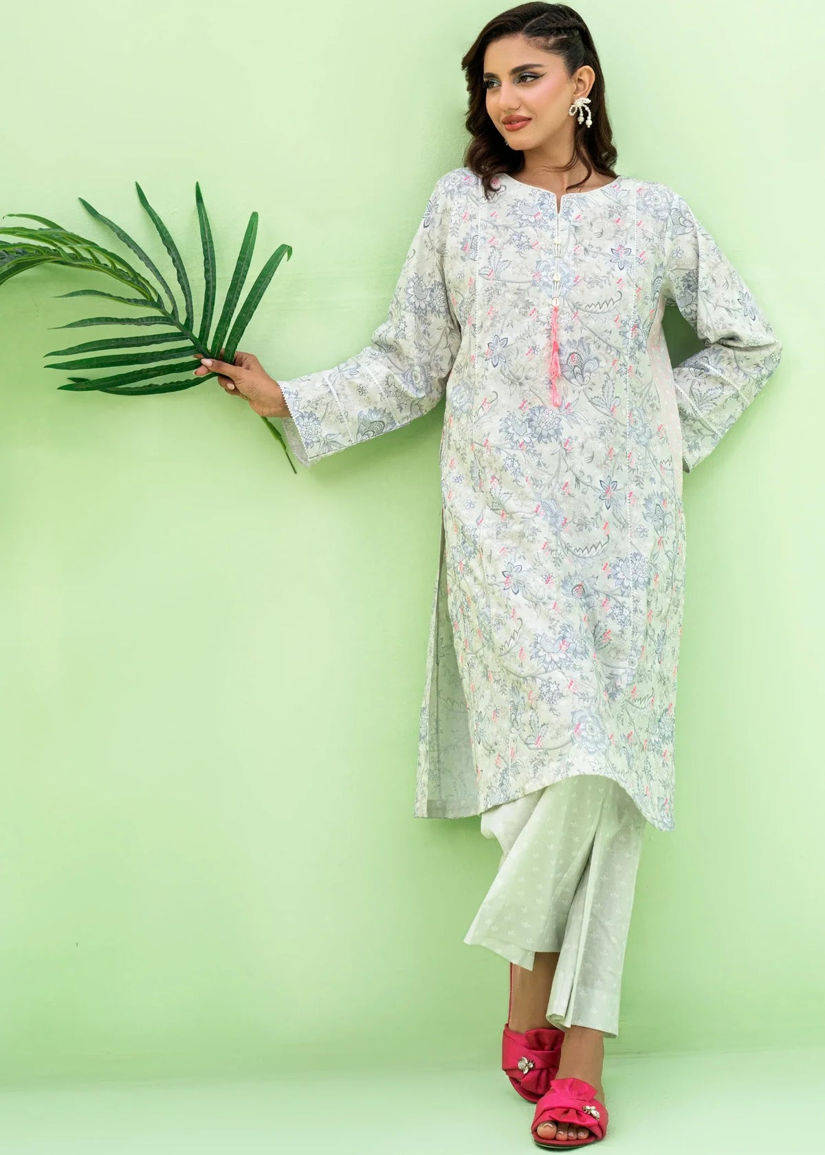 Cambric Kurta Set in Light grey