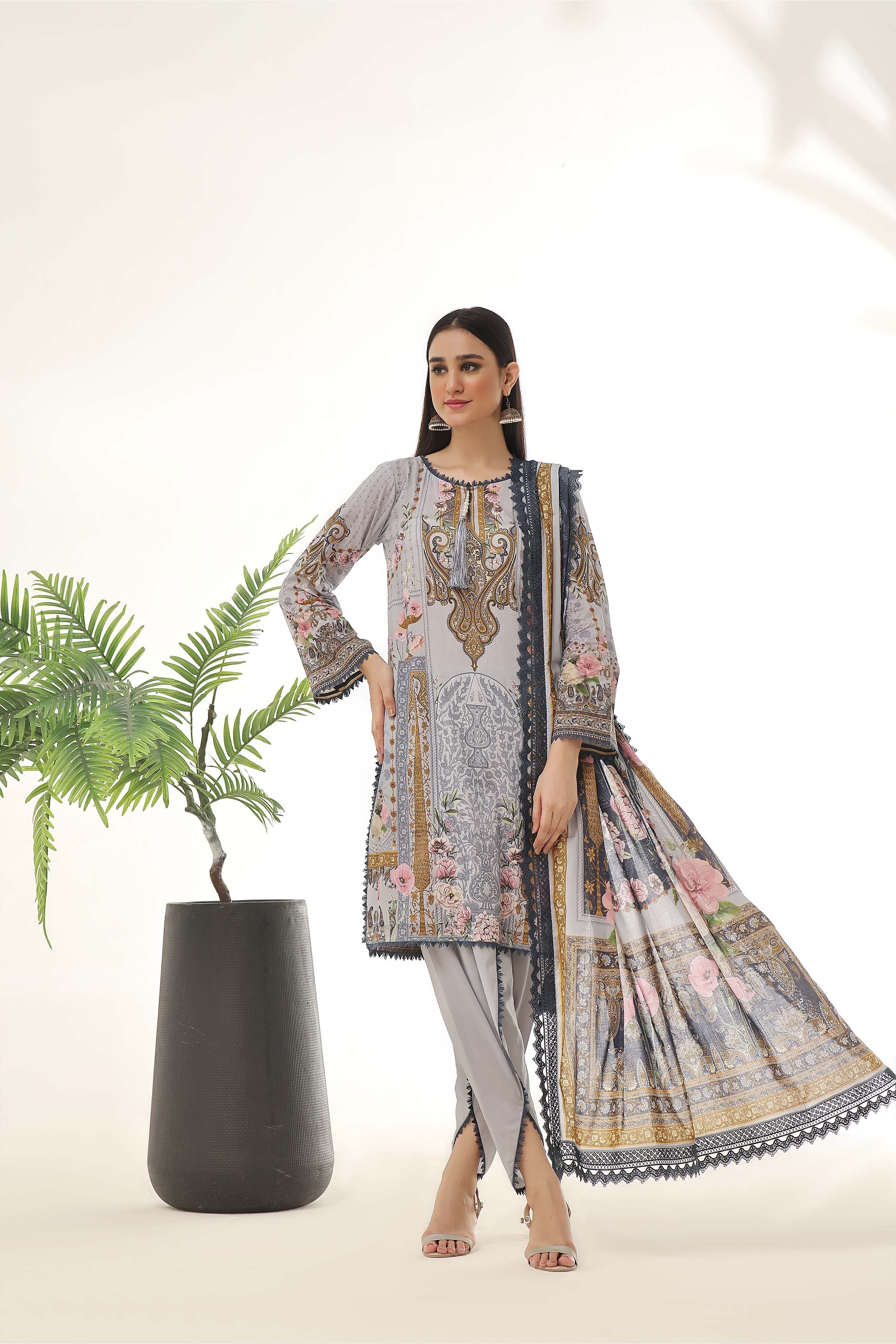 ROSHNI LAWN 20251000000023694