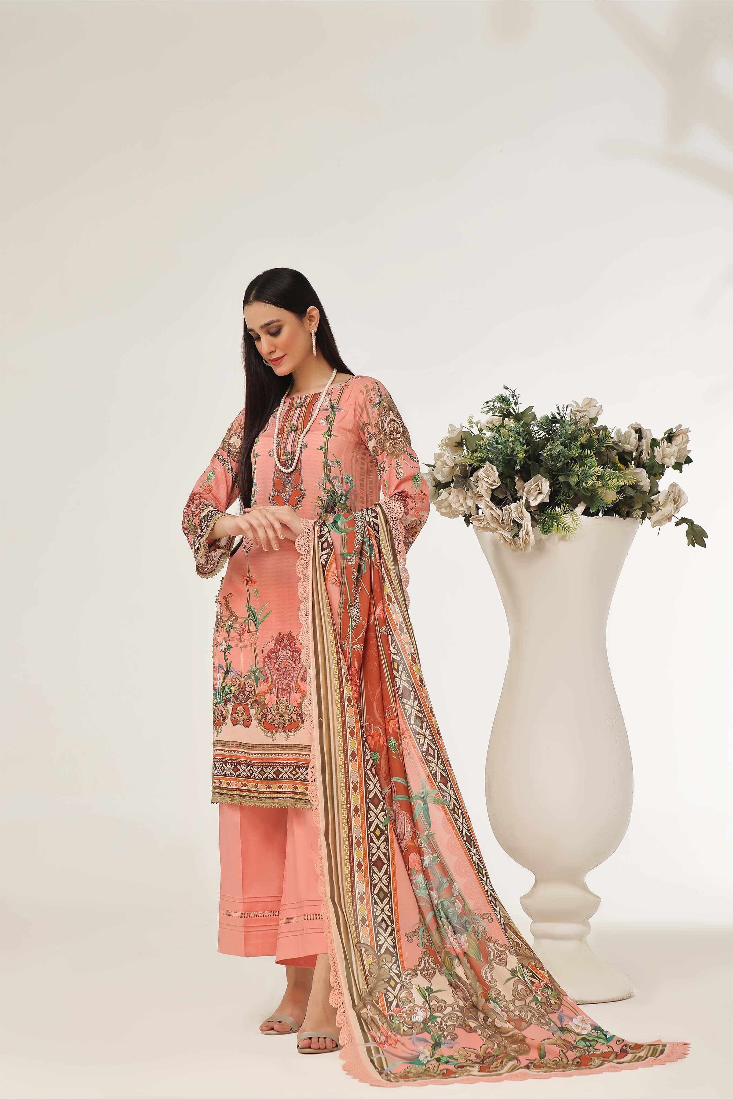 ROSHNI LAWN 20251000000023707