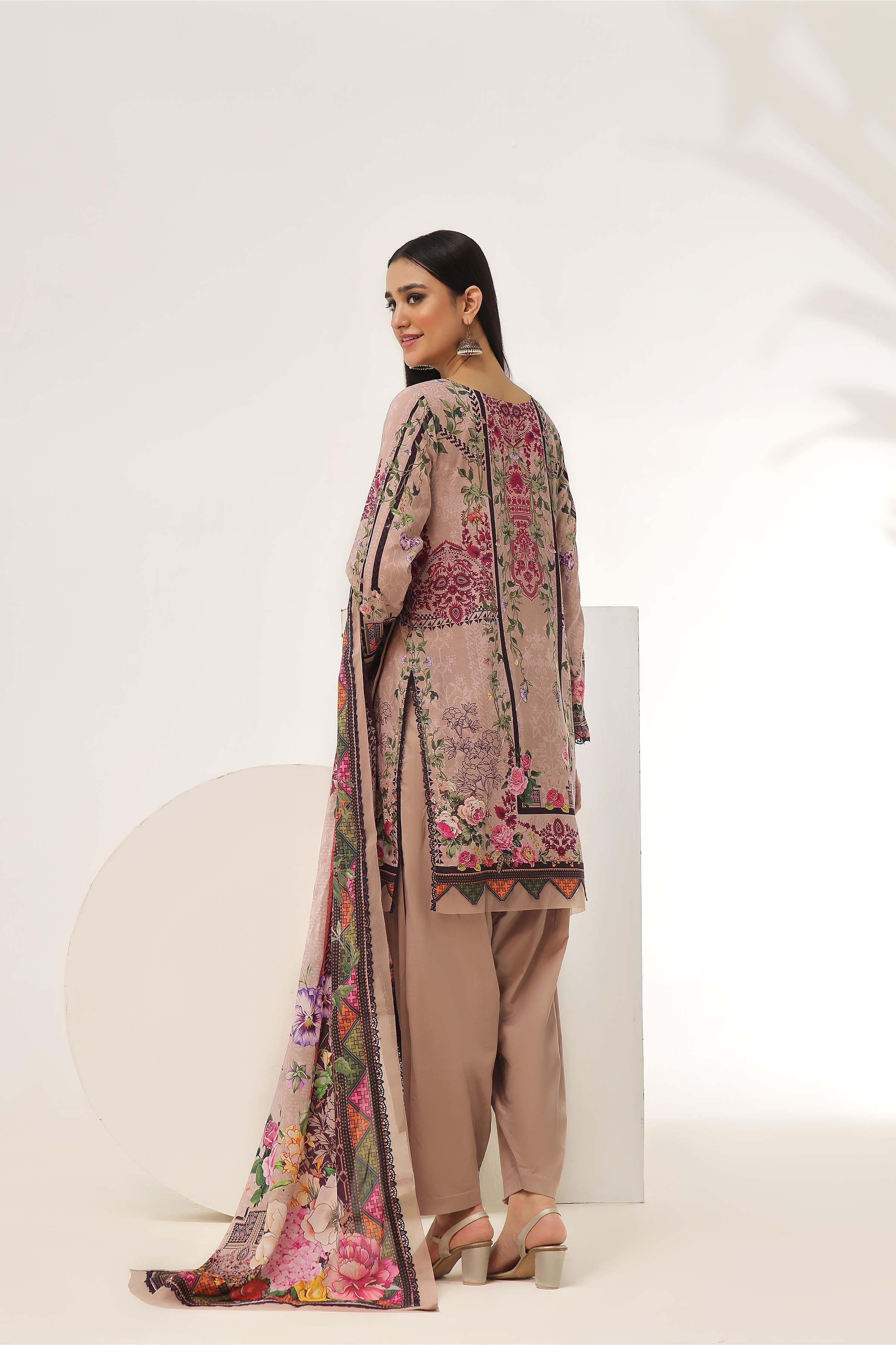 ROSHNI LAWN 20251000000023710