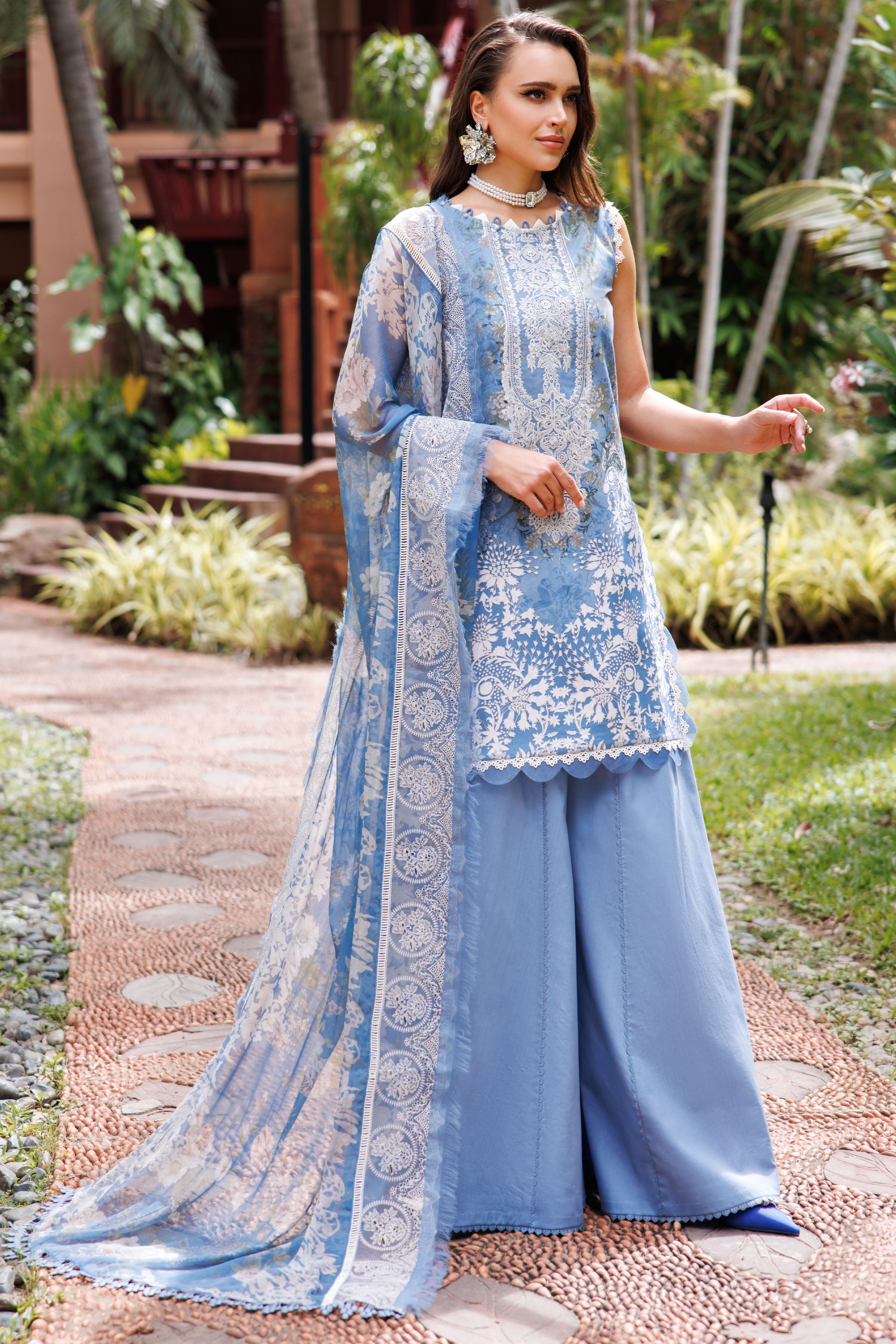 NEEDLE WONDER (COTTON SATIN)