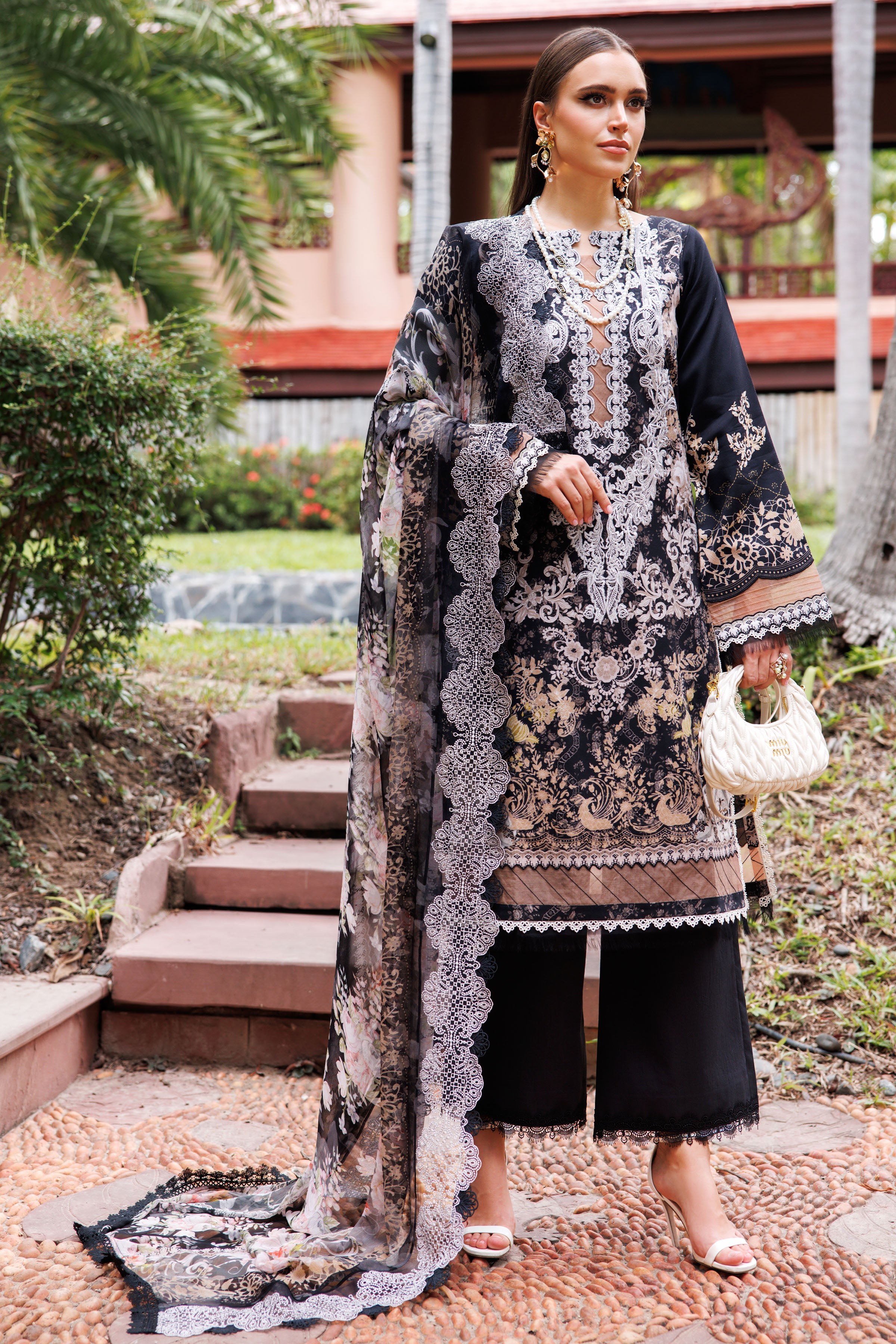 NEEDLE WONDER (COTTON SATIN)