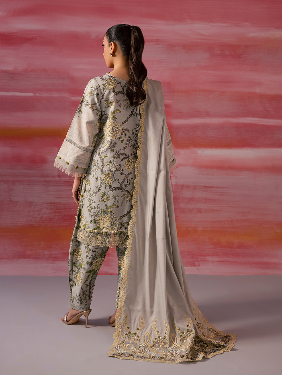 FLORA LINEN SHAWL COLLECTION