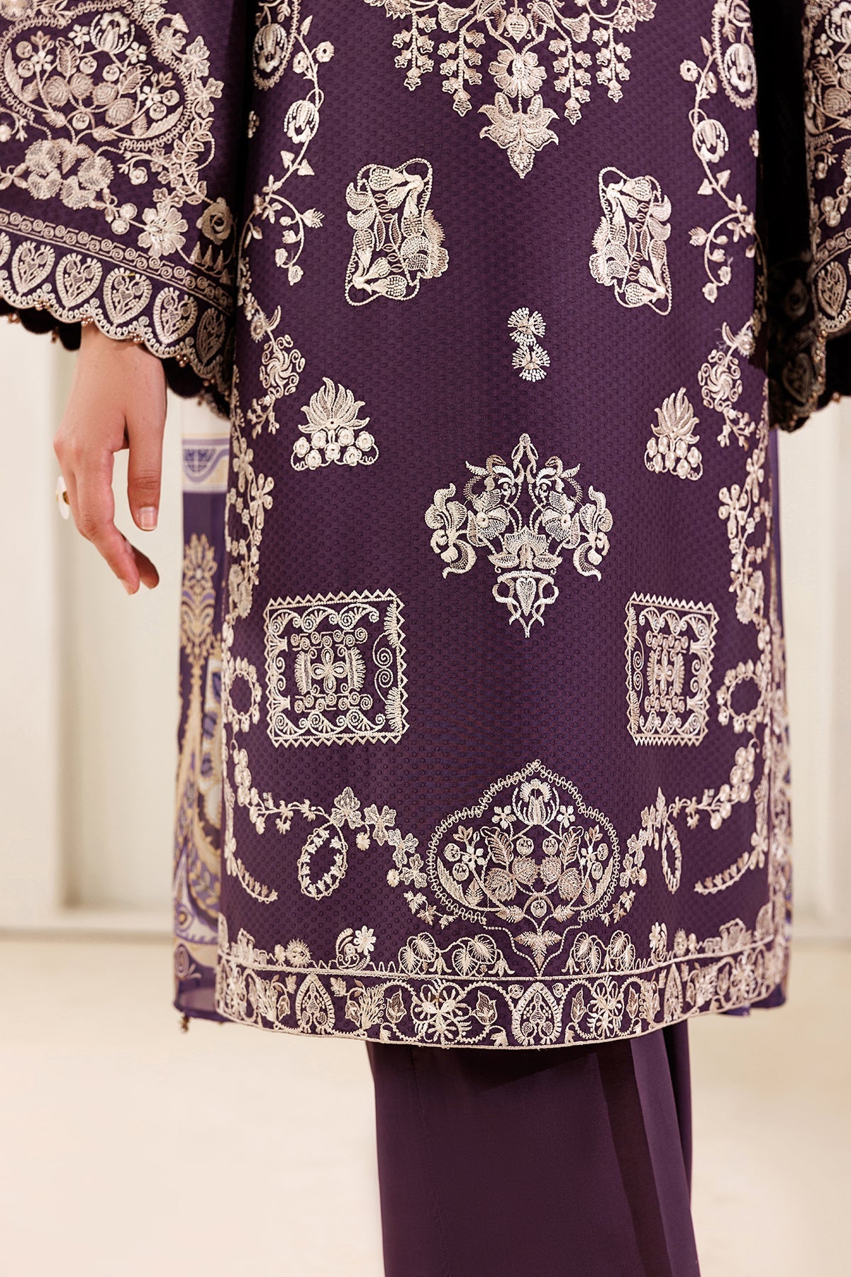 EMBROIDERED SELF JACQUARD SF-4479