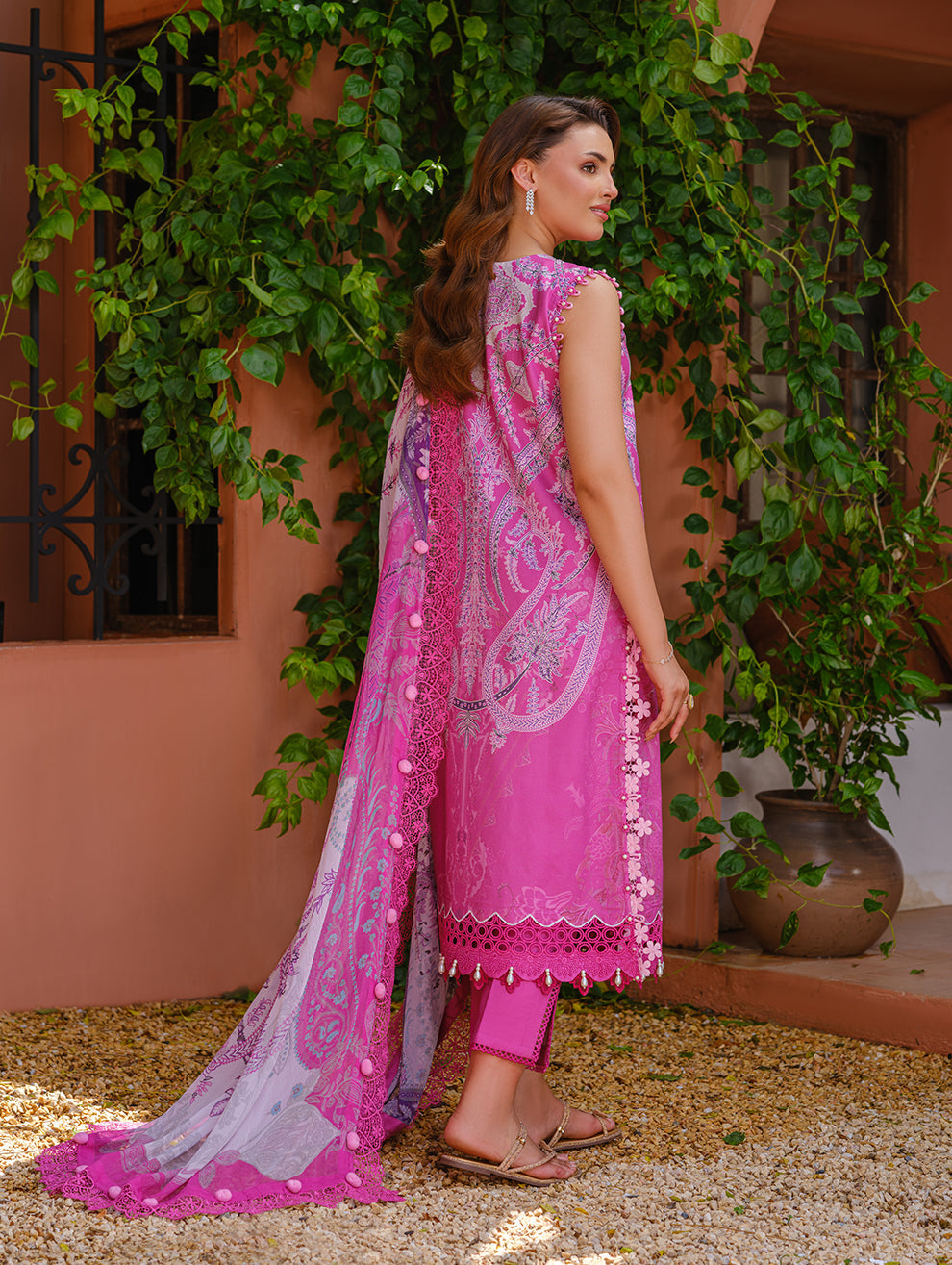 URBANE EMBROIDERED CAMBRIC 251000000024028