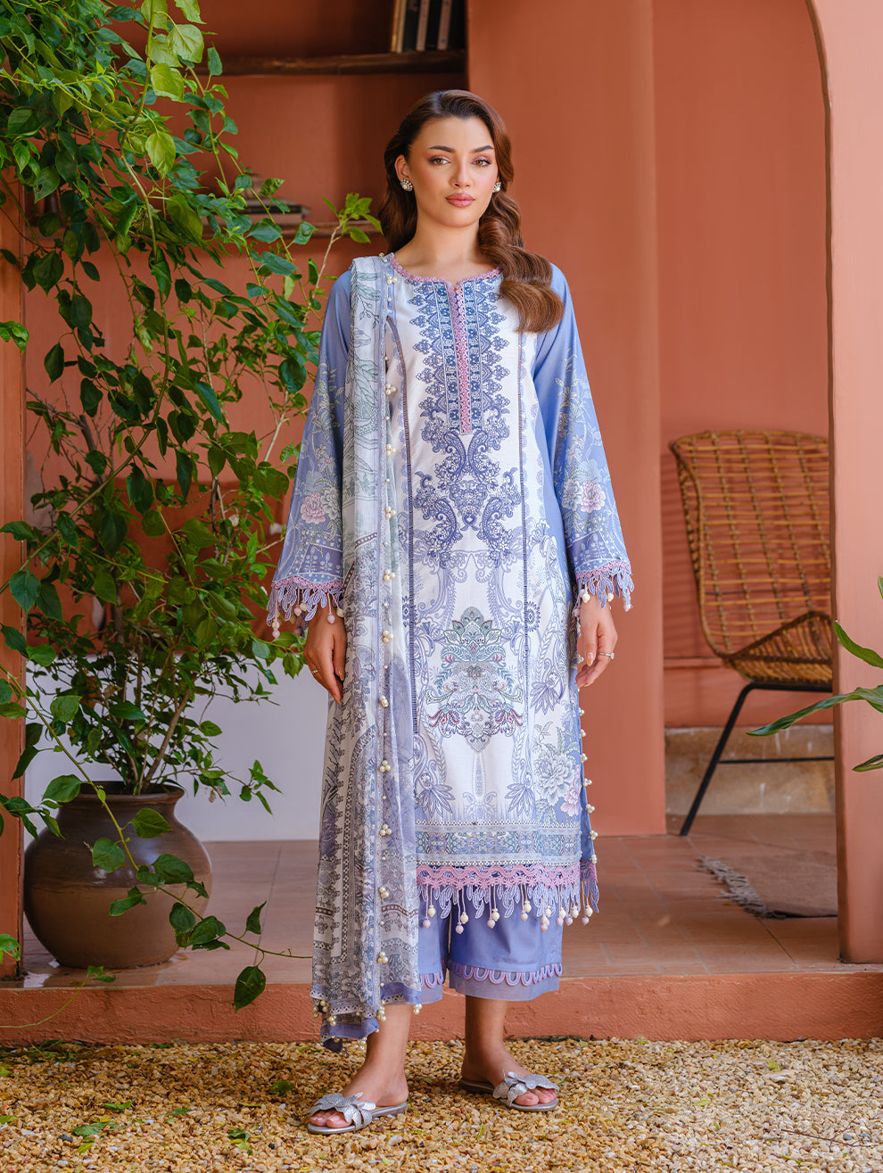 URBANE EMBROIDERED CAMBRIC 251000000024031