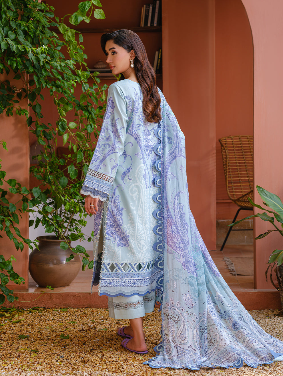 URBANE EMBROIDERED CAMBRIC 251000000024032