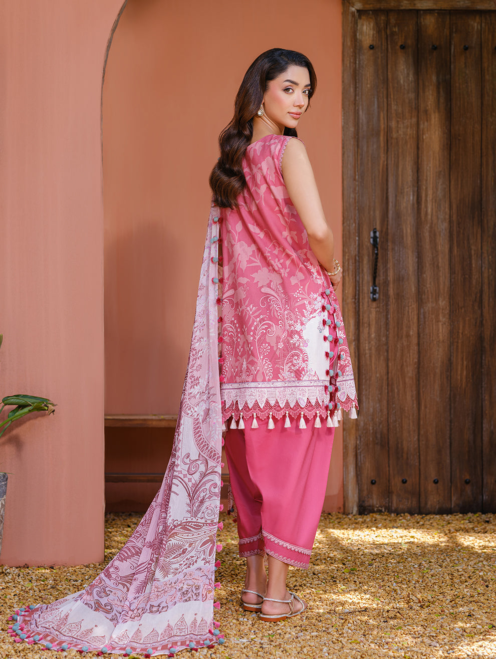 URBANE EMBROIDERED CAMBRIC 251000000024033
