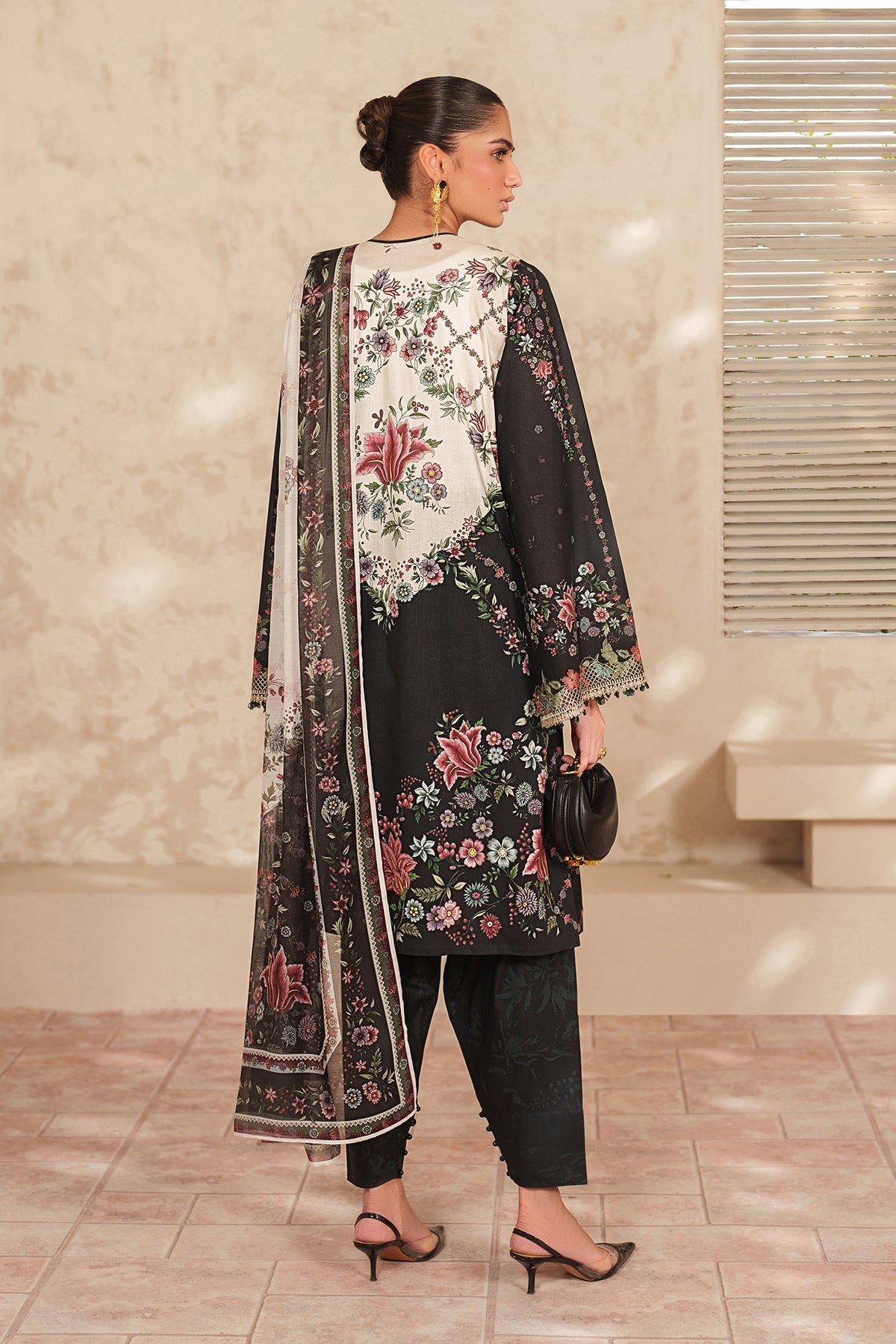 EMBROIDERED LAWN UF-4415