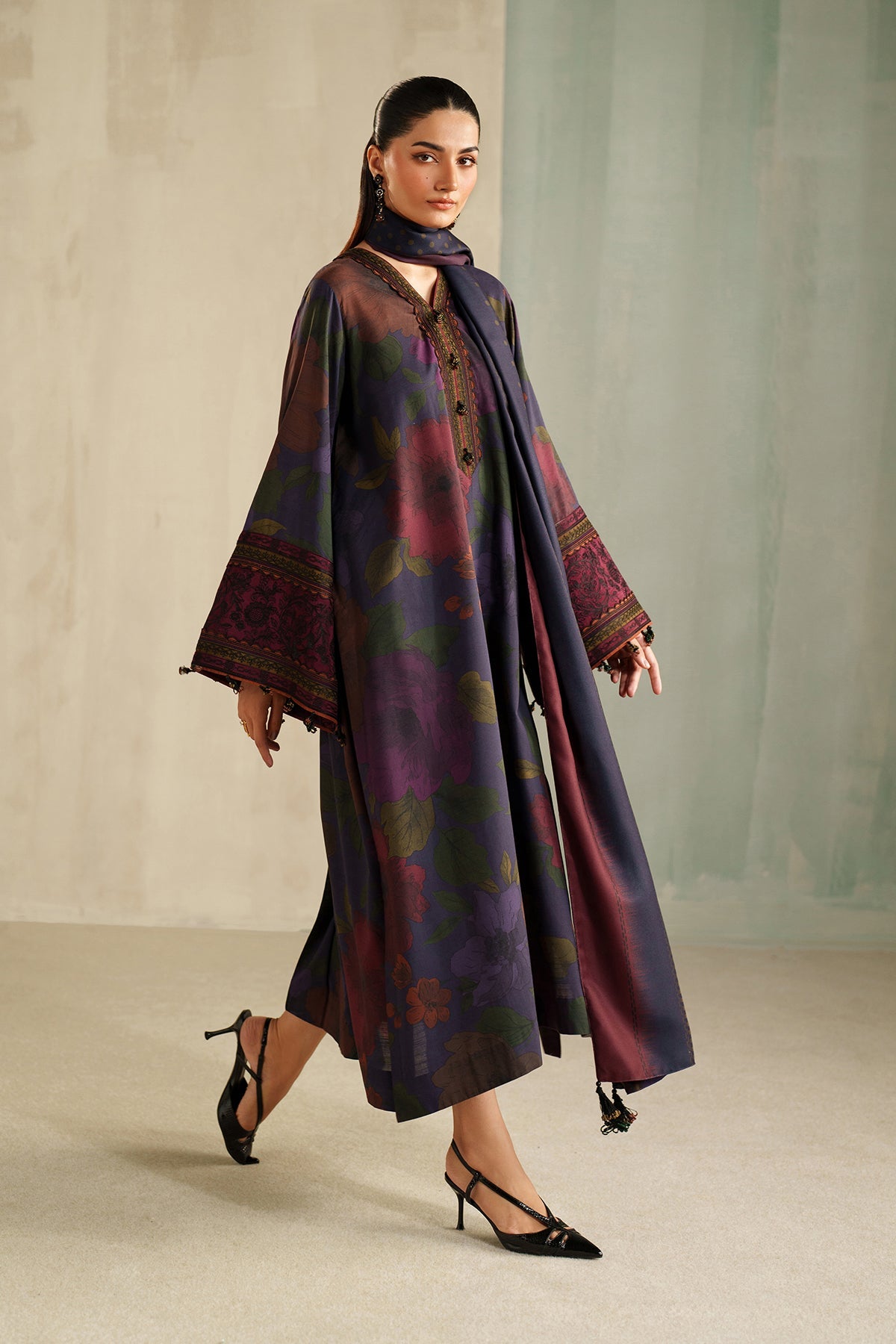 EMBROIDERED VISCOSE SF-4325