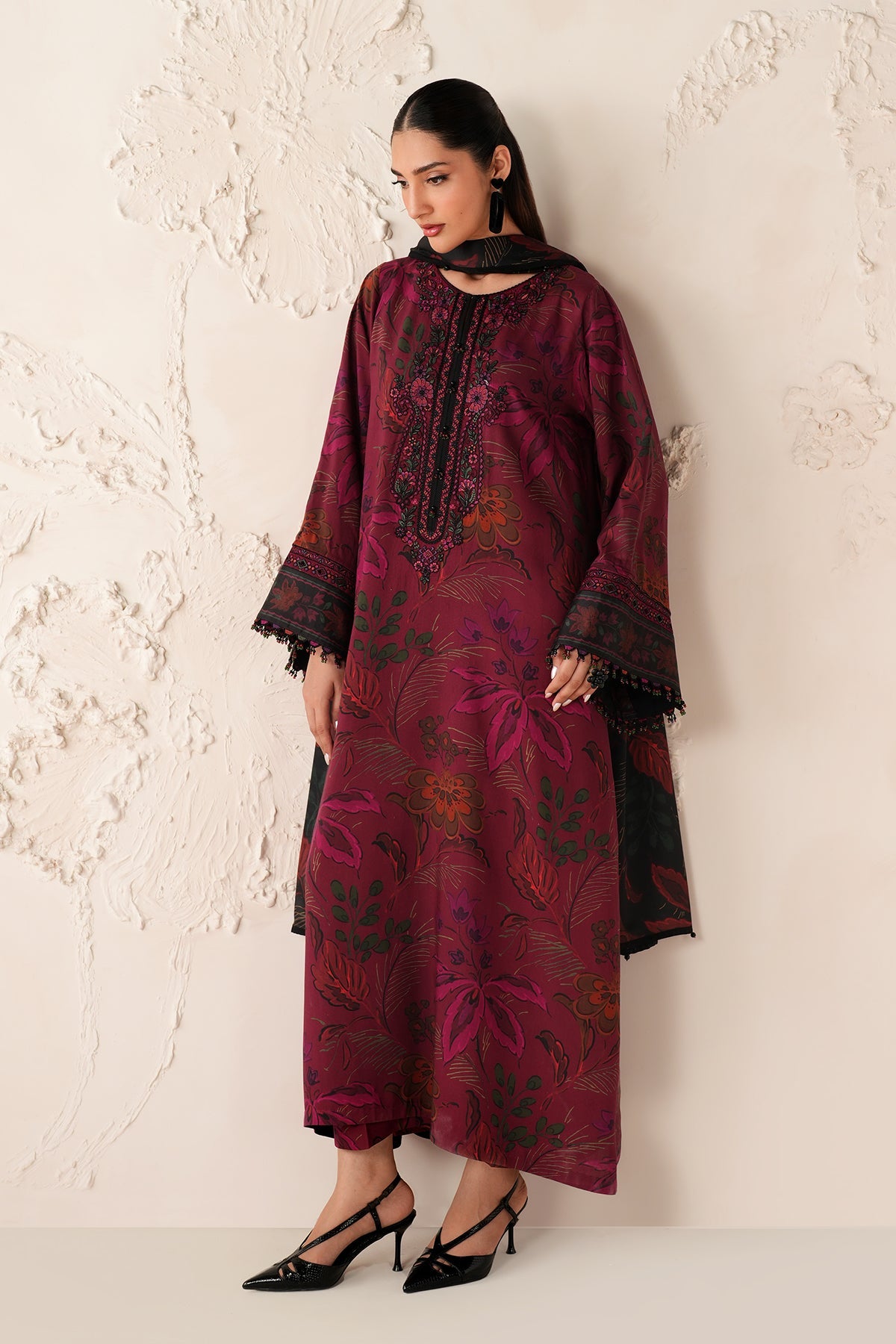 EMBROIDERED PRINTED VISCOSE SF-4304