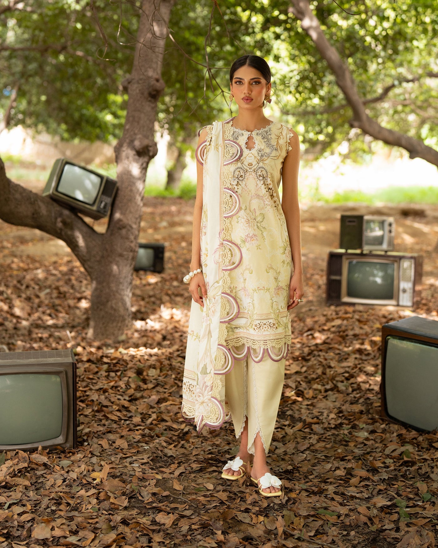 https://cdn.shopify.com/s/files/1/0507/5229/1000/files/21121B_1.jpg?v=1777573331
