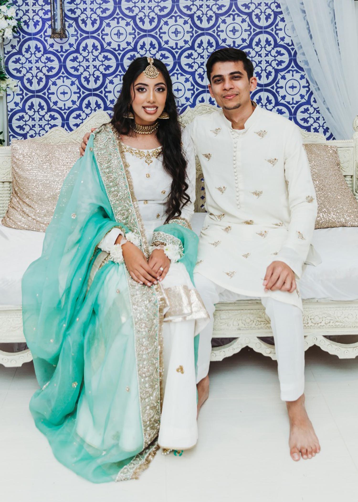 sadaf-fawad-khan-pool-23401550