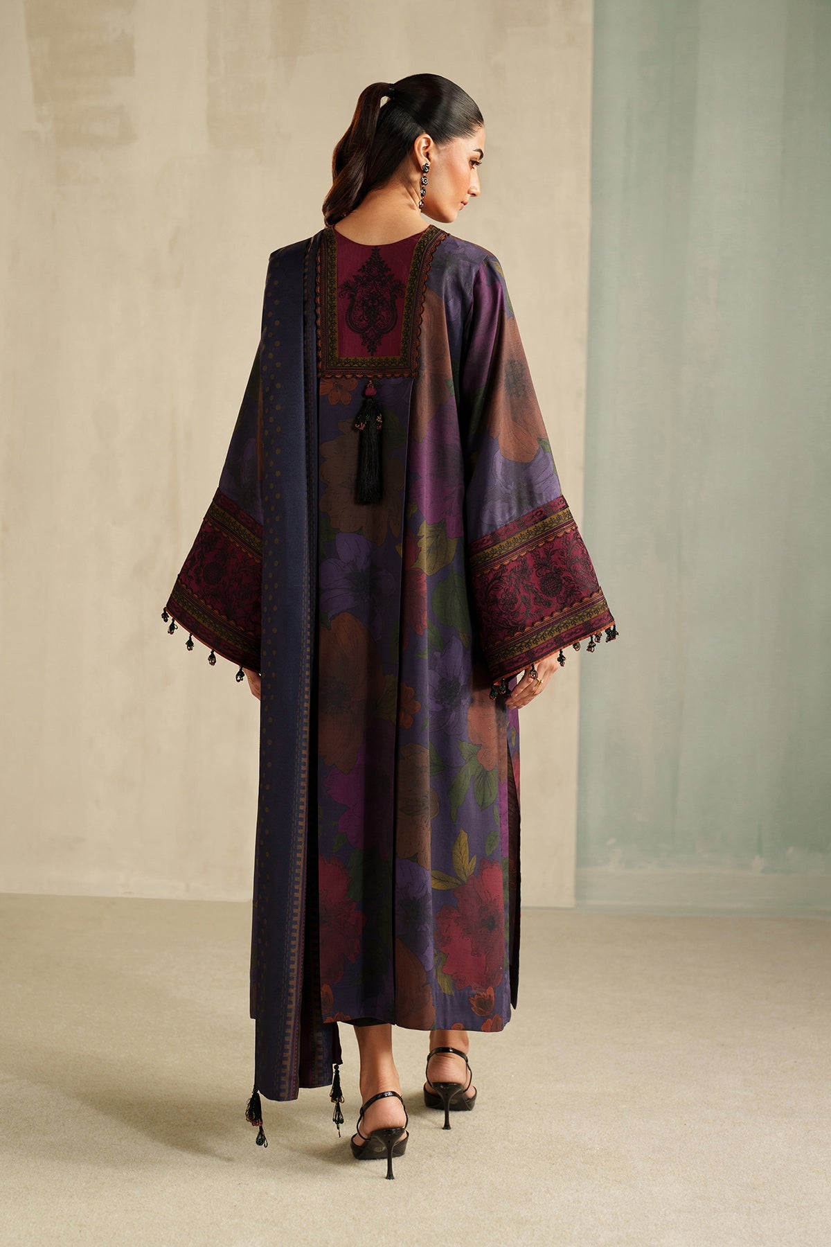 EMBROIDERED VISCOSE UF-4325