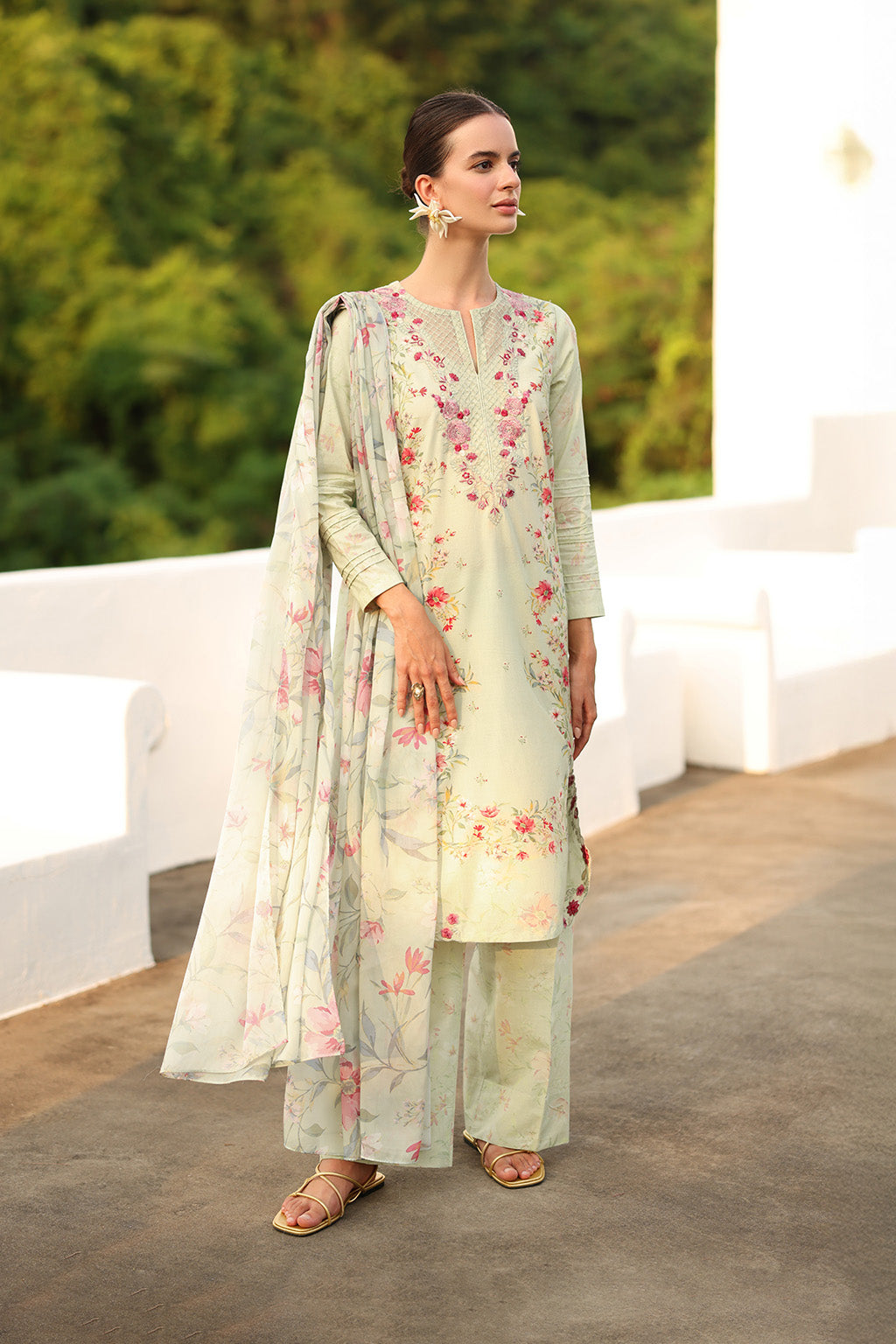 UE-496 Printed Lawn
