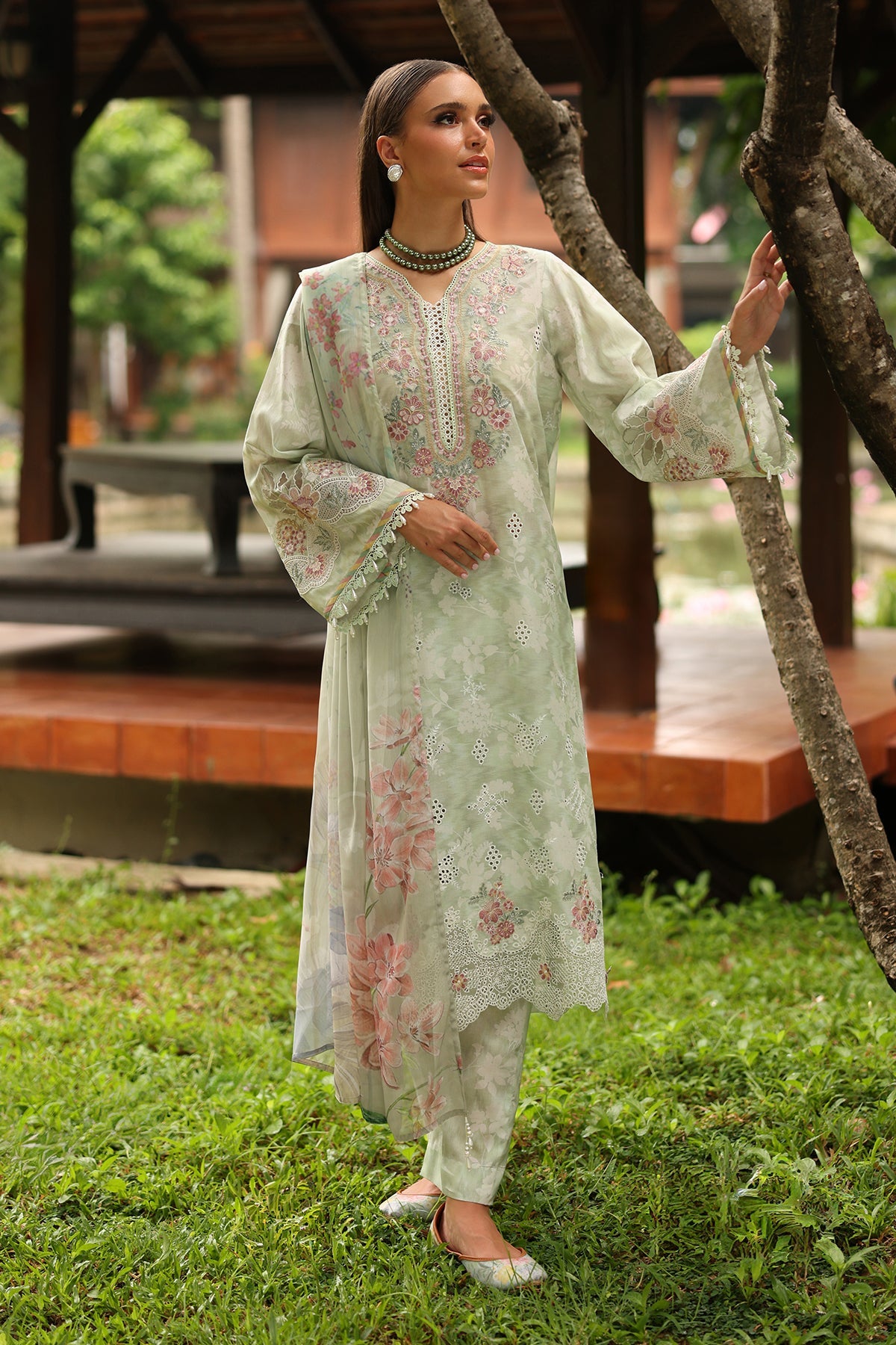 EMBROIDERED LAWN SF-4249