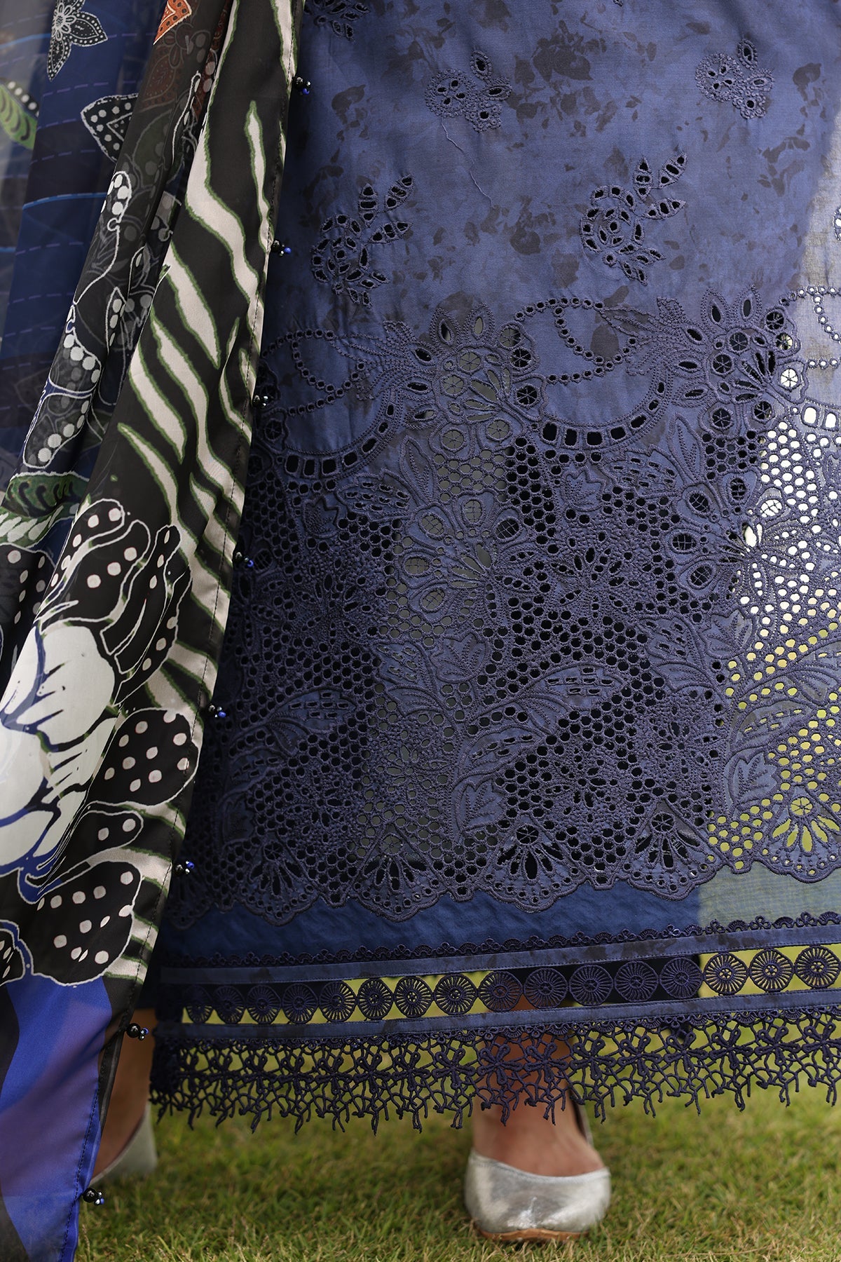 EMBROIDERED LAWN UF-4227