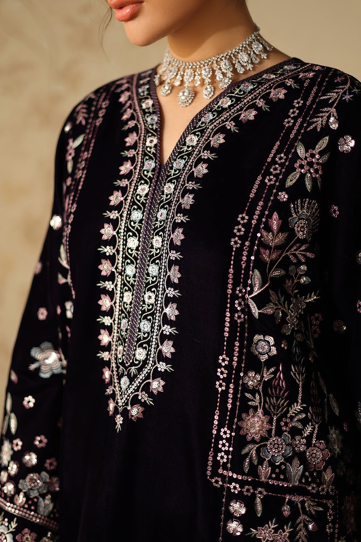 EMBROIDERED VELVET SF-4321