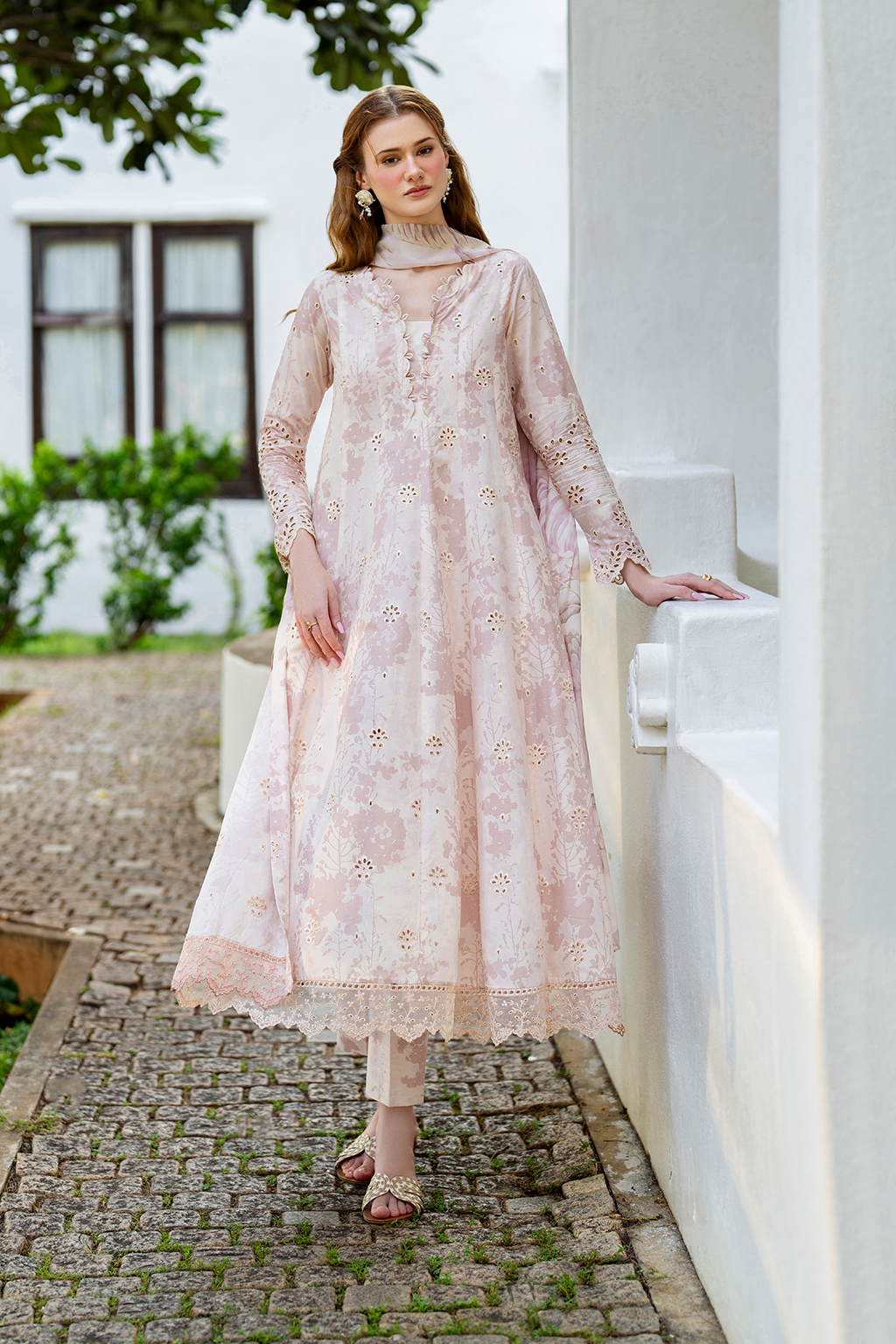UE-526 Printed Lawn