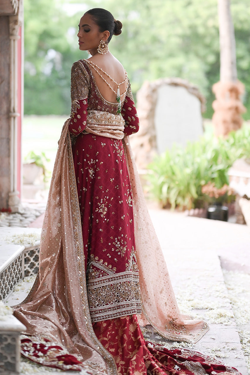 https://cdn.shopify.com/s/files/1/0588/3661/5221/products/23ASADRIWALAPOoRTRAITS-13_bb6bc808-f12a-4473-988b-41079d570b05.jpg?v=1691757304