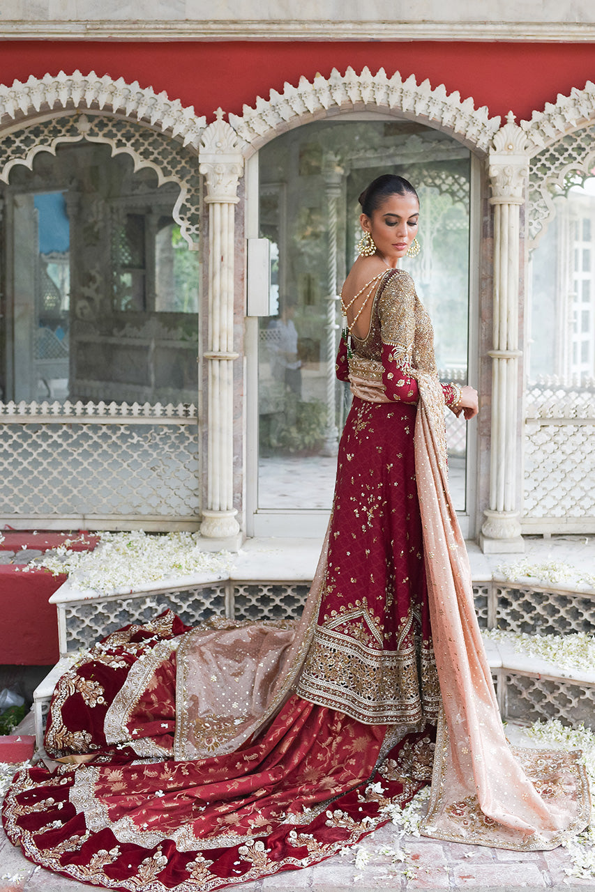 https://cdn.shopify.com/s/files/1/0588/3661/5221/products/23ASADRIWALAPOoRTRAITS-16_d66d2196-c4ff-4c84-b216-31edc524fb29.jpg?v=1691757304