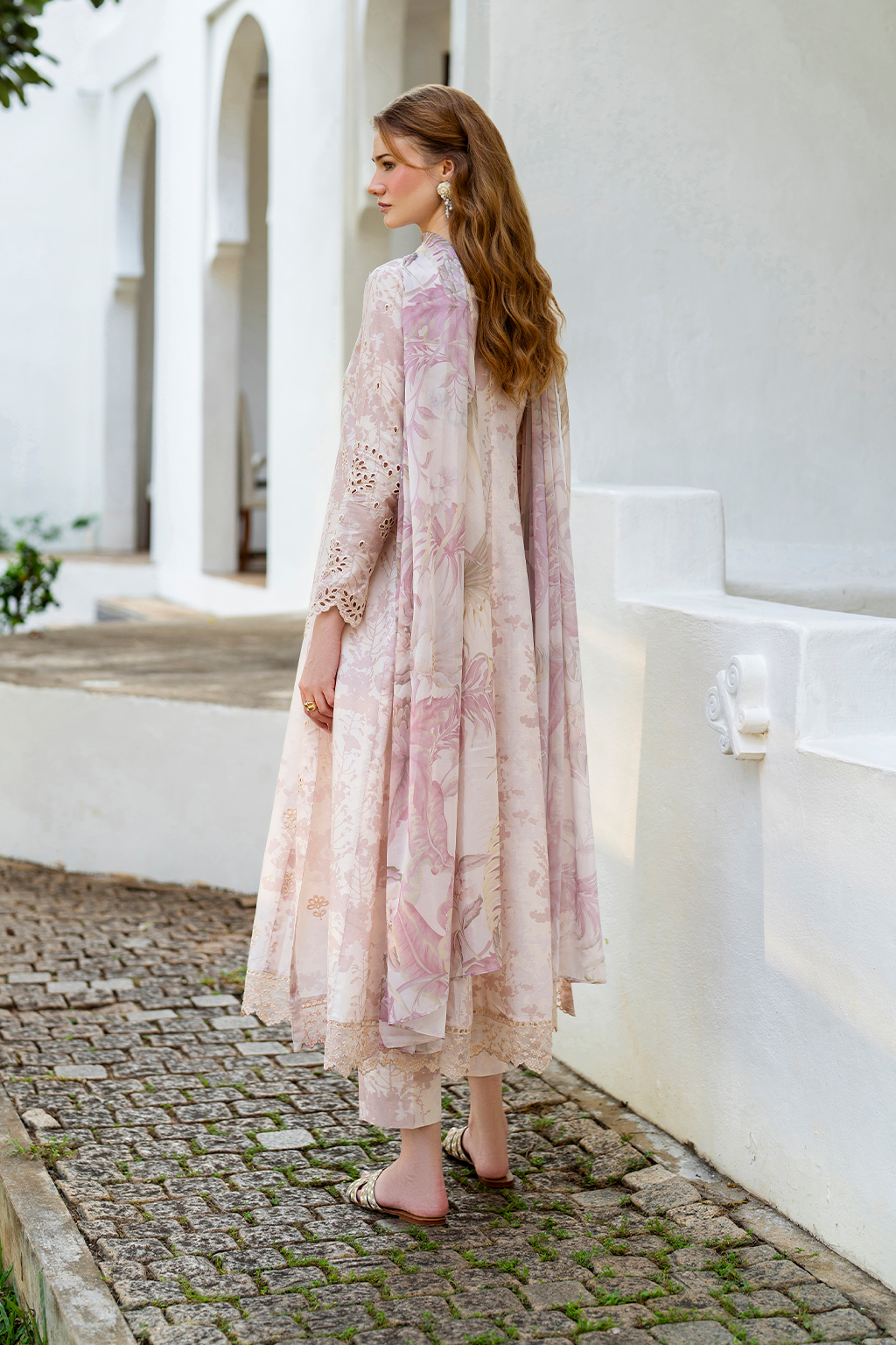 UE-526 Printed Lawn