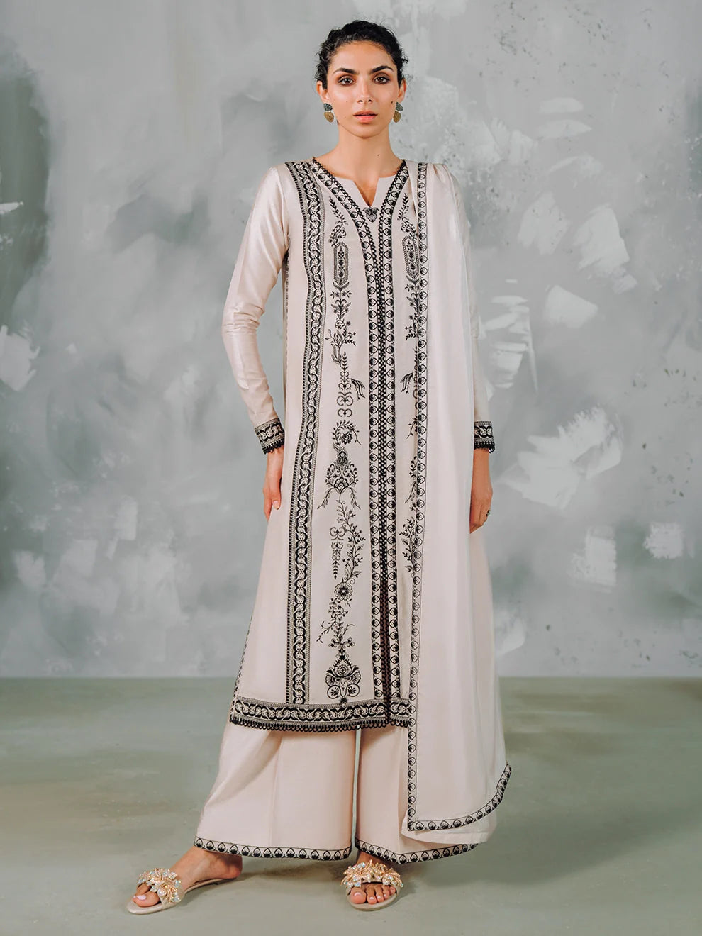 Onyx Filigree – 3Pcs Rawsilk Ensemble